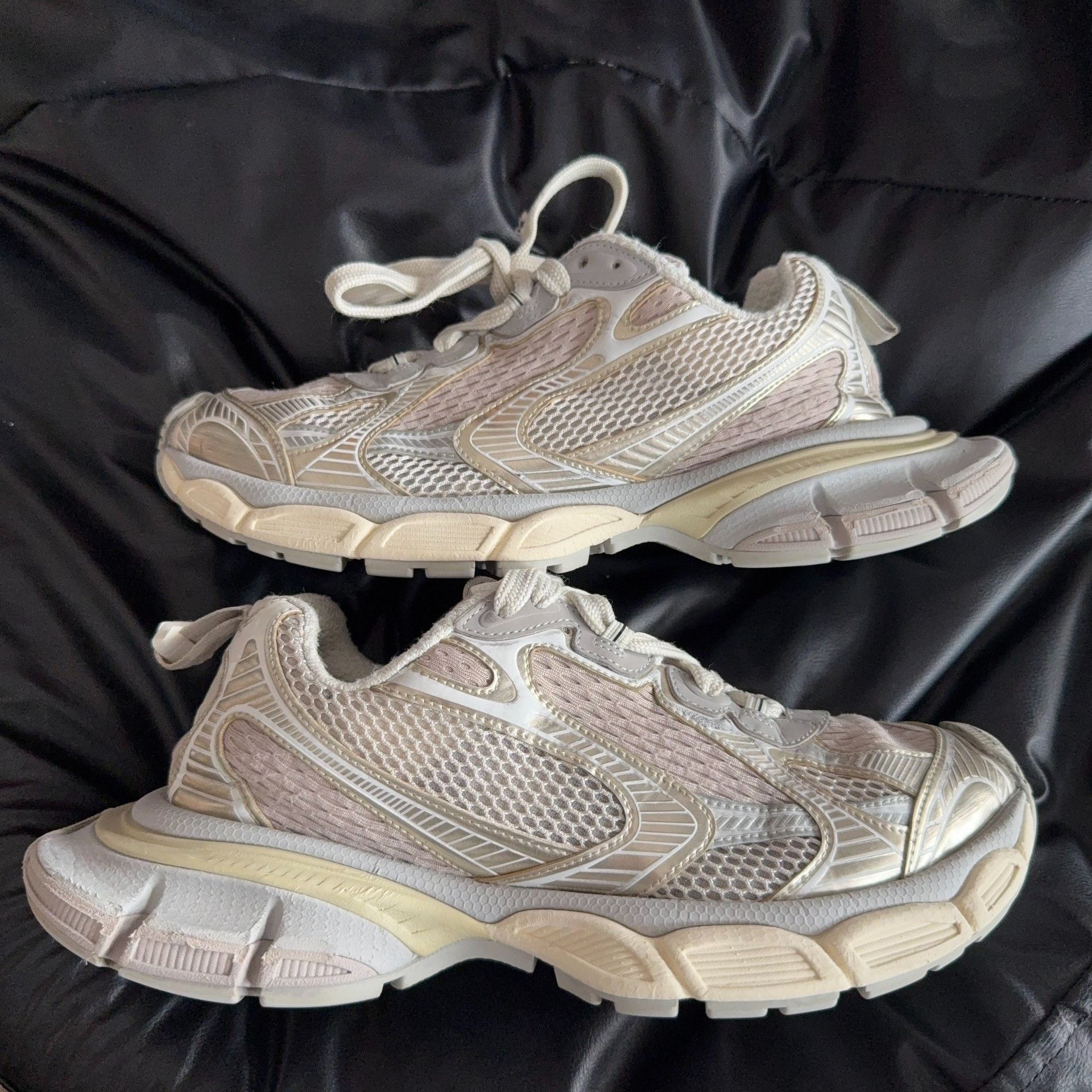 Balenciaga Balenciaga Silver Lowtop Sneakers XXXL Men Size US 10 / EU 43 - 3 Thumbnail