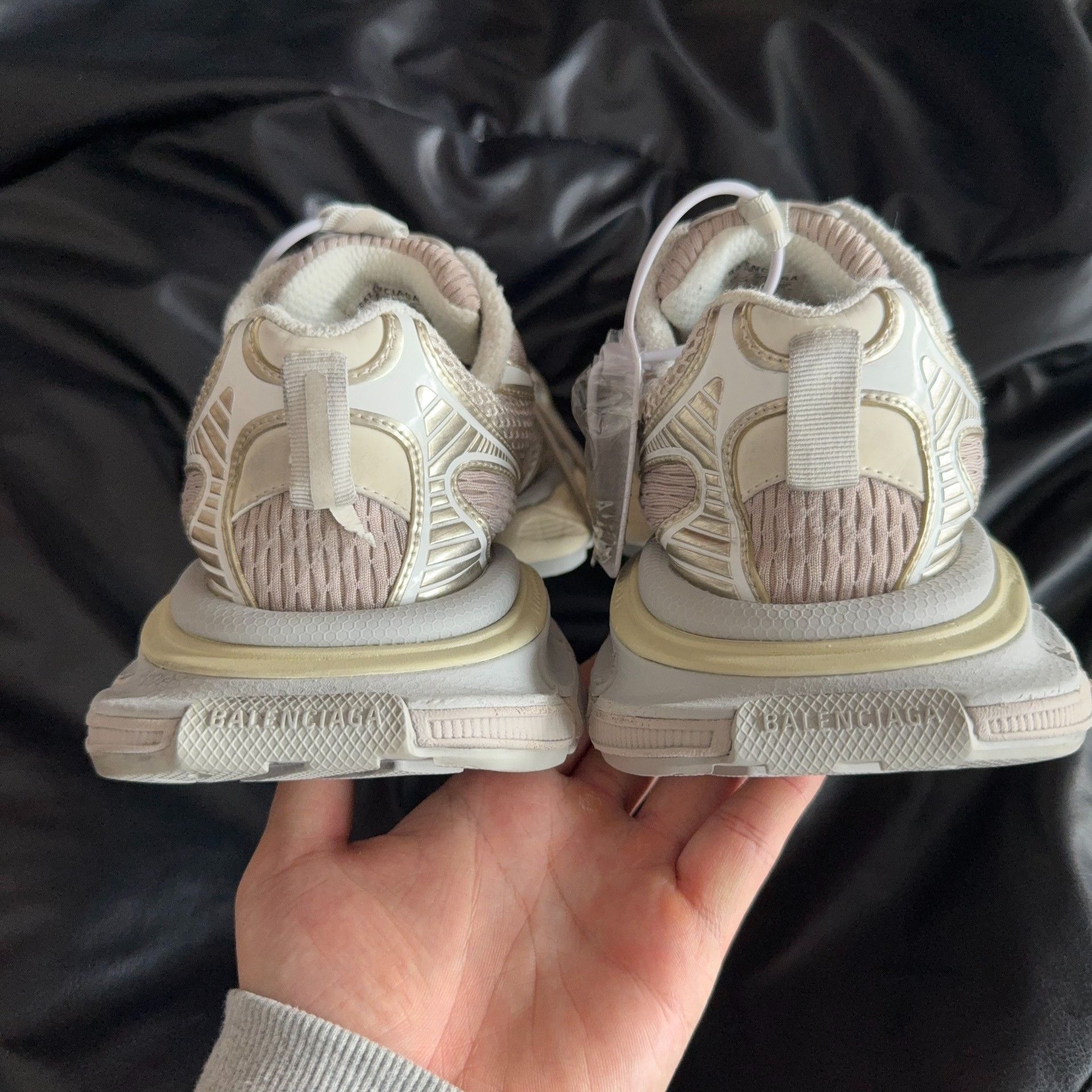 Balenciaga Balenciaga Silver Lowtop Sneakers XXXL Women Size US 8 / IT 38 - 6 Thumbnail