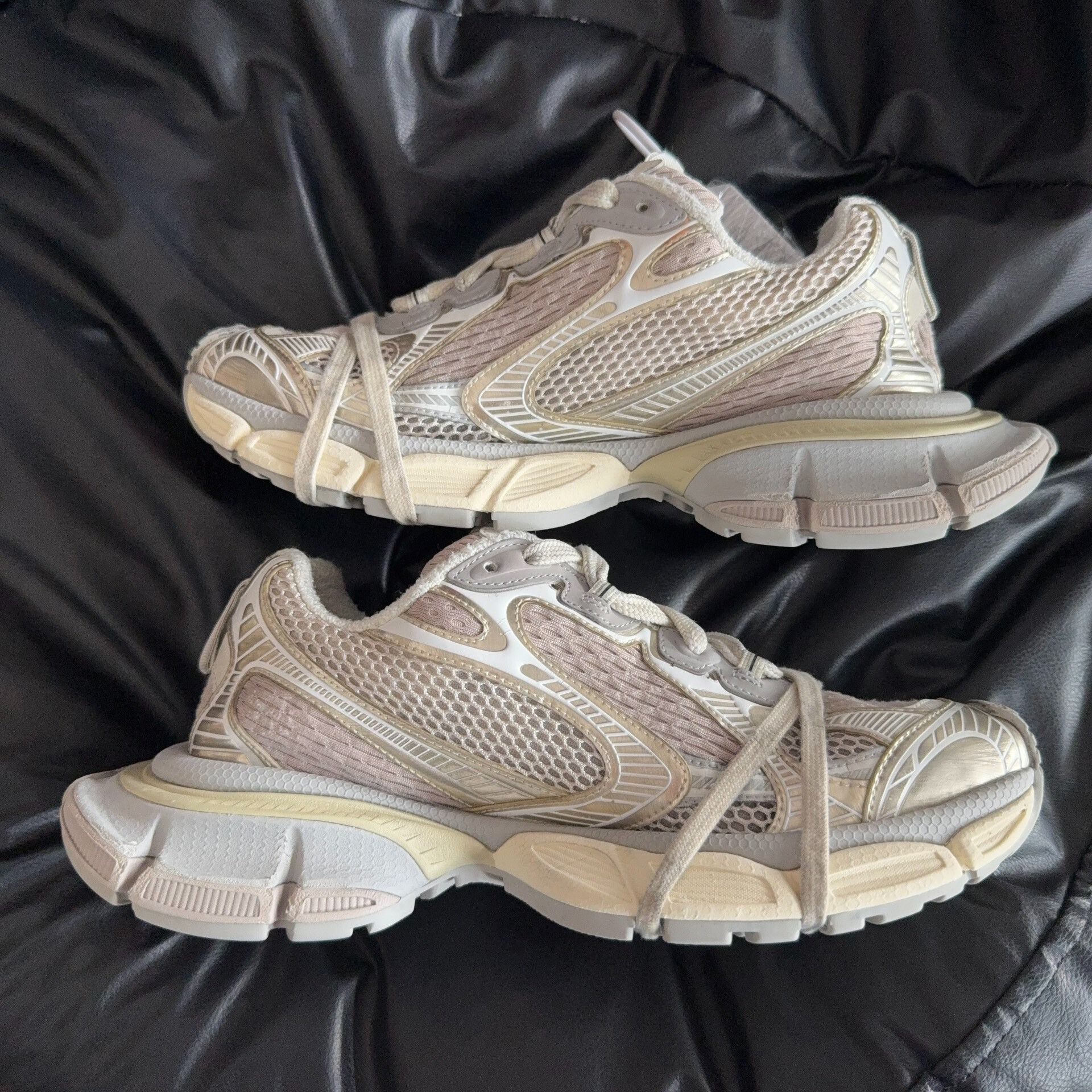 Balenciaga Balenciaga Silver Lowtop Sneakers XXXL Women Size US 8 / IT 38 - 4 Thumbnail