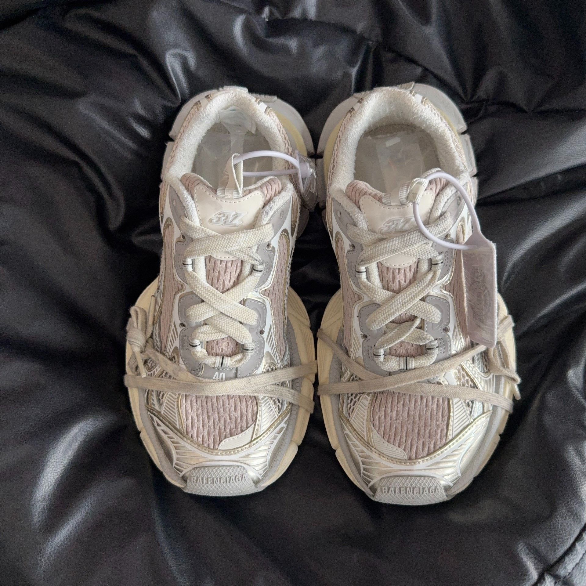 Balenciaga Balenciaga Silver Lowtop Sneakers XXXL Women Size US 8 / IT 38 - 2 Thumbnail