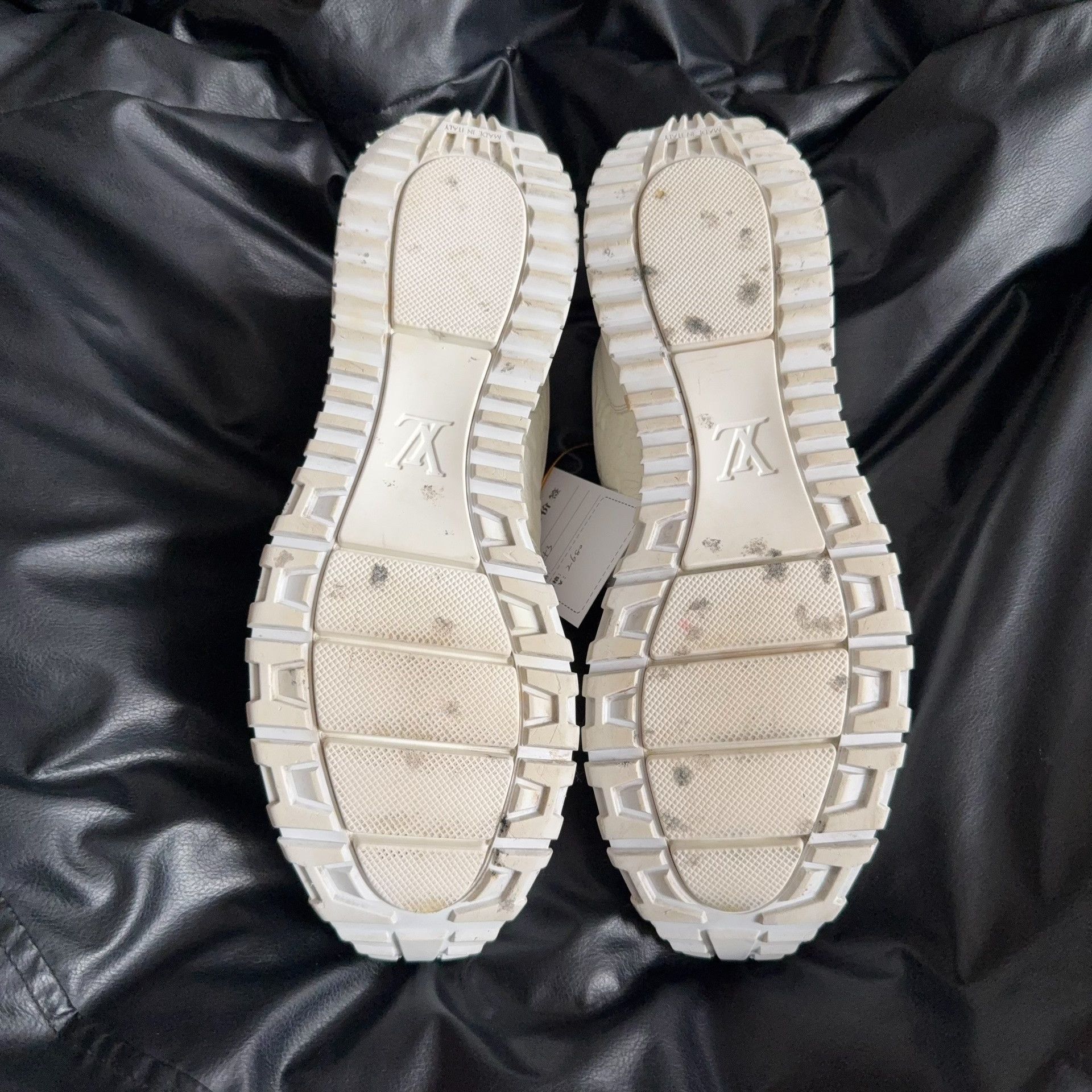 Louis Vuitton Louis Vuitton White Lowtop Sneakers 9 Men Size US 9 / EU 42 - 4 Thumbnail