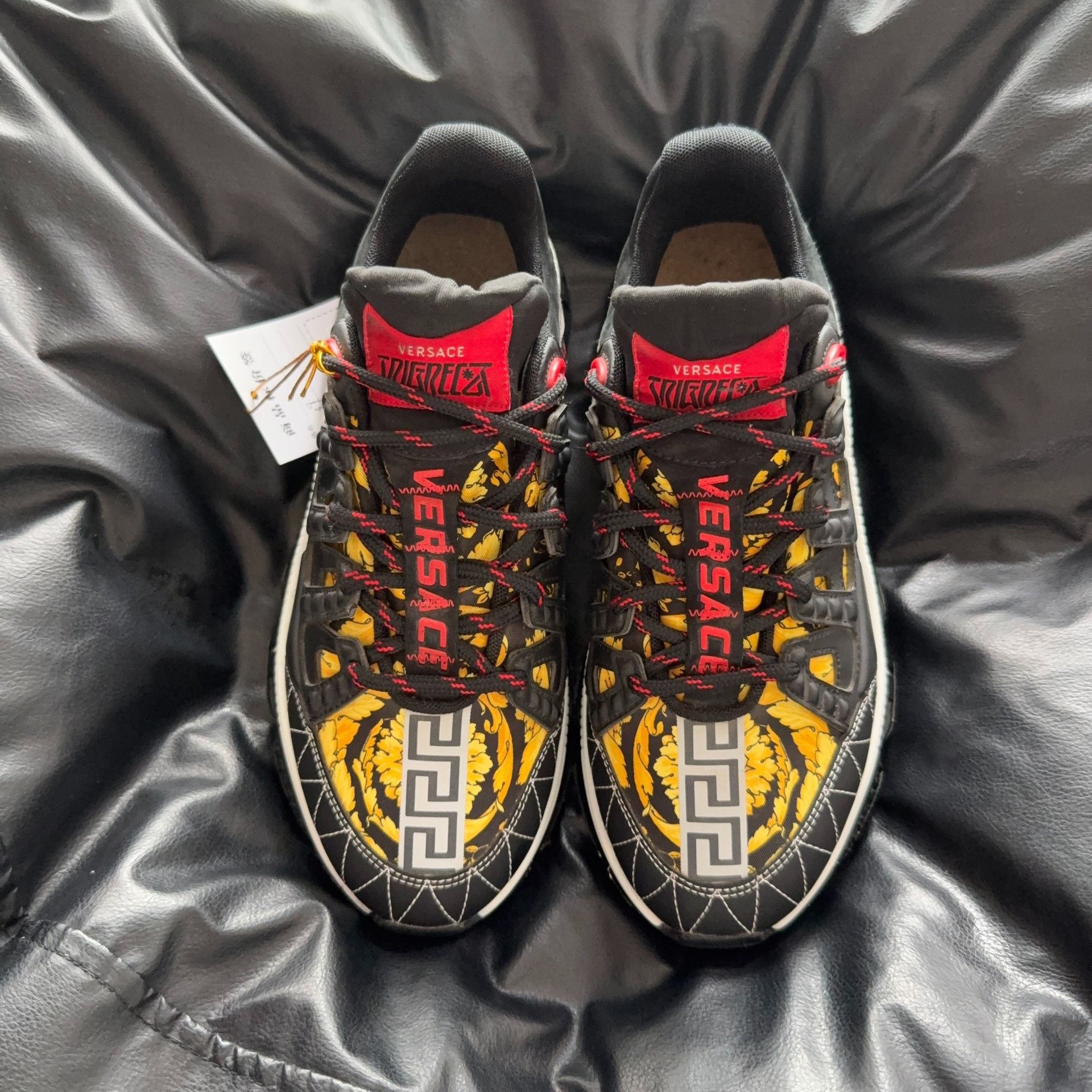 Versace Versace Black Lowtop Sneakers 39 Women Size US 8.5 / IT 38.5 - 2 Thumbnail