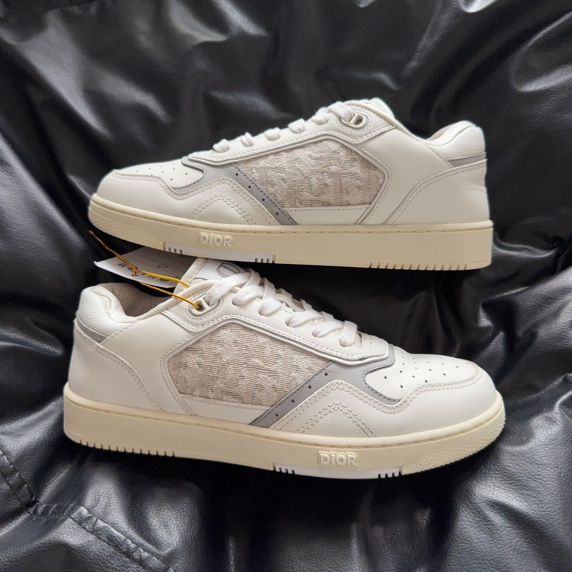 Dior Dior White Lowtop Sneakers 39 Women Size US 8.5 / IT 38.5 - 3 Thumbnail