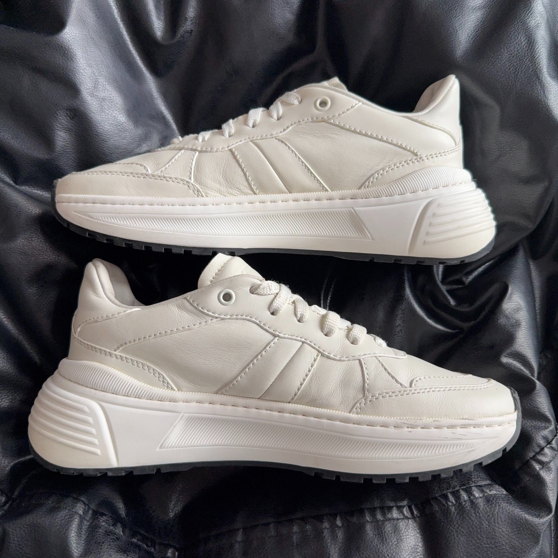 Bottega Veneta Bottega Veneta White Lowtop Sneakers 39 Men Size US 6.5 / EU 39-40 - 4 Thumbnail