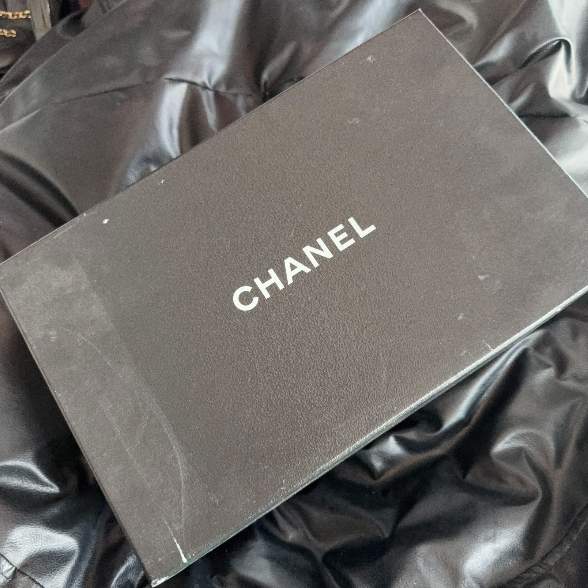 Chanel Chanel Green Lowtop Sneakers 37.5 Women Size US 6.5 / IT 36.5 - 7 Thumbnail