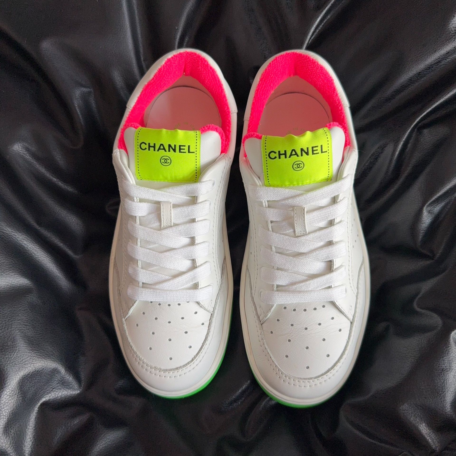 Chanel Chanel Green Lowtop Sneakers 37.5 Women Size US 6.5 / IT 36.5 - 2 Thumbnail