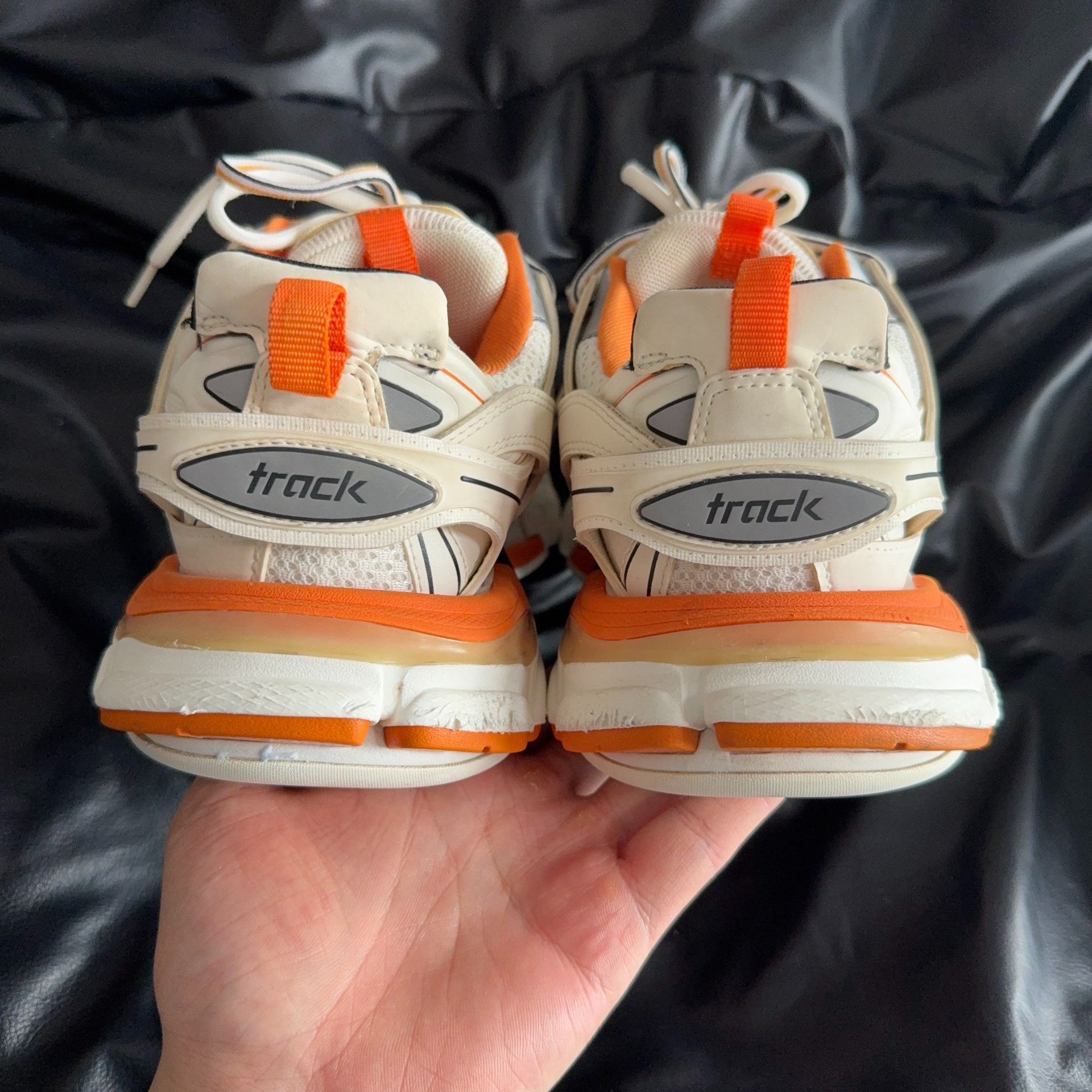 Balenciaga Balenciaga White Lowtop Sneakers 38 Women Size US 7.5 / IT 37.5 - 3 Thumbnail