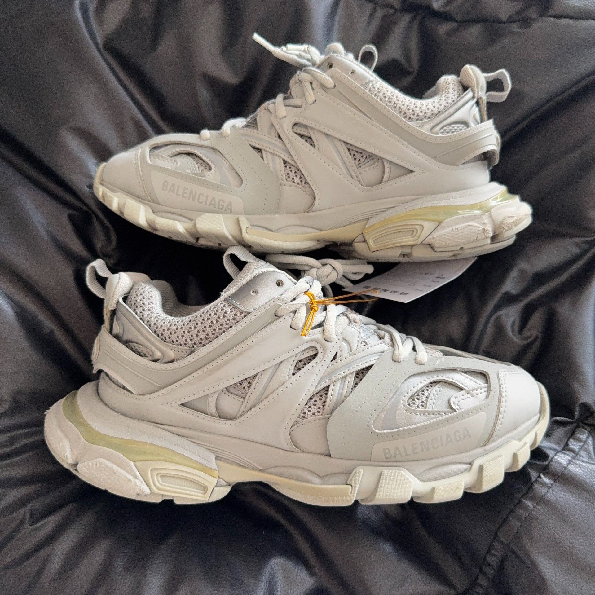 Balenciaga Balenciaga Gray Lowtop Sneakers 39 Women Size US 8.5 / IT 38.5 - 3 Thumbnail