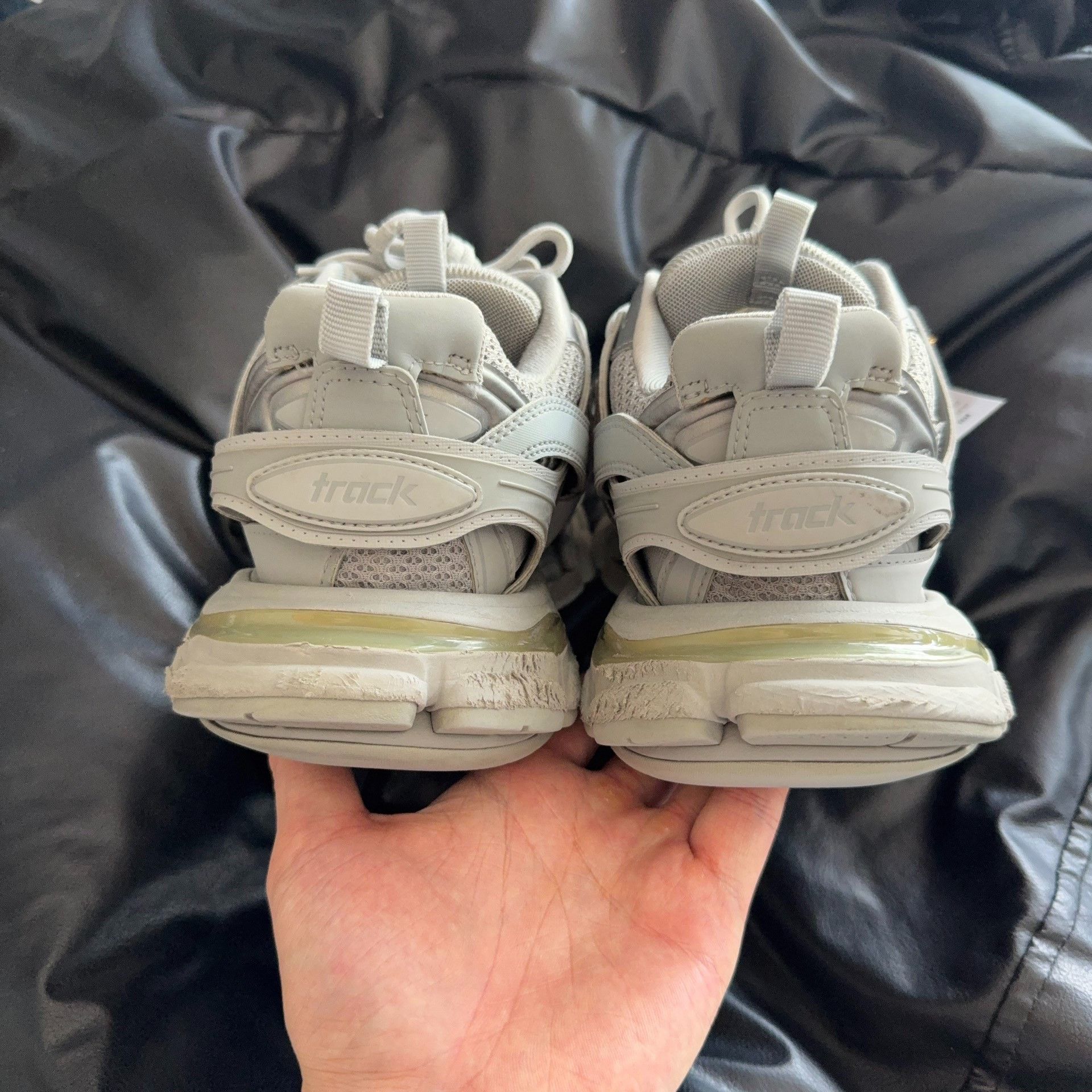 Balenciaga Balenciaga Gray Lowtop Sneakers 39 Women Size US 8.5 / IT 38.5 - 6 Thumbnail
