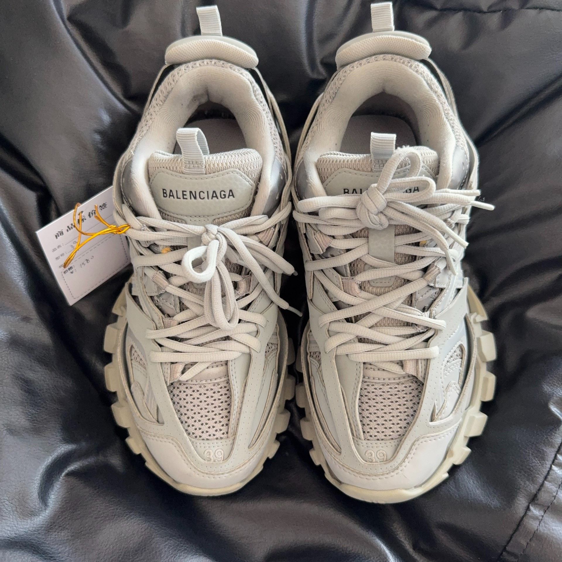 Balenciaga Balenciaga Gray Lowtop Sneakers 39 Women Size US 8.5 / IT 38.5 - 2 Thumbnail