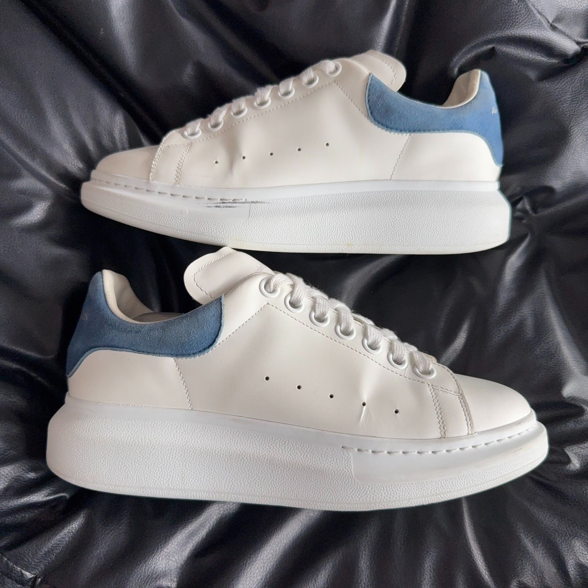 Alexander McQueen Alexander McQueen Blue Lowtop Sneakers 39 Women Size US 8.5 / IT 38.5 - 3 Thumbnail