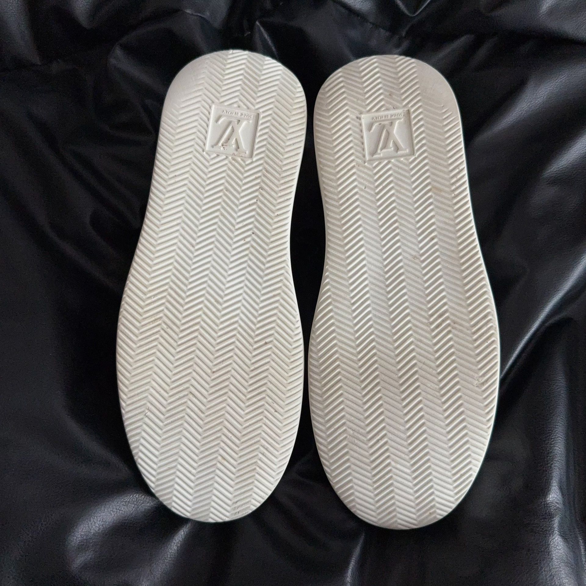 Louis Vuitton Louis Vuitton Black Lowtop Sneakers 40 Men Size US 7.5 / EU 40-41 - 6 Thumbnail