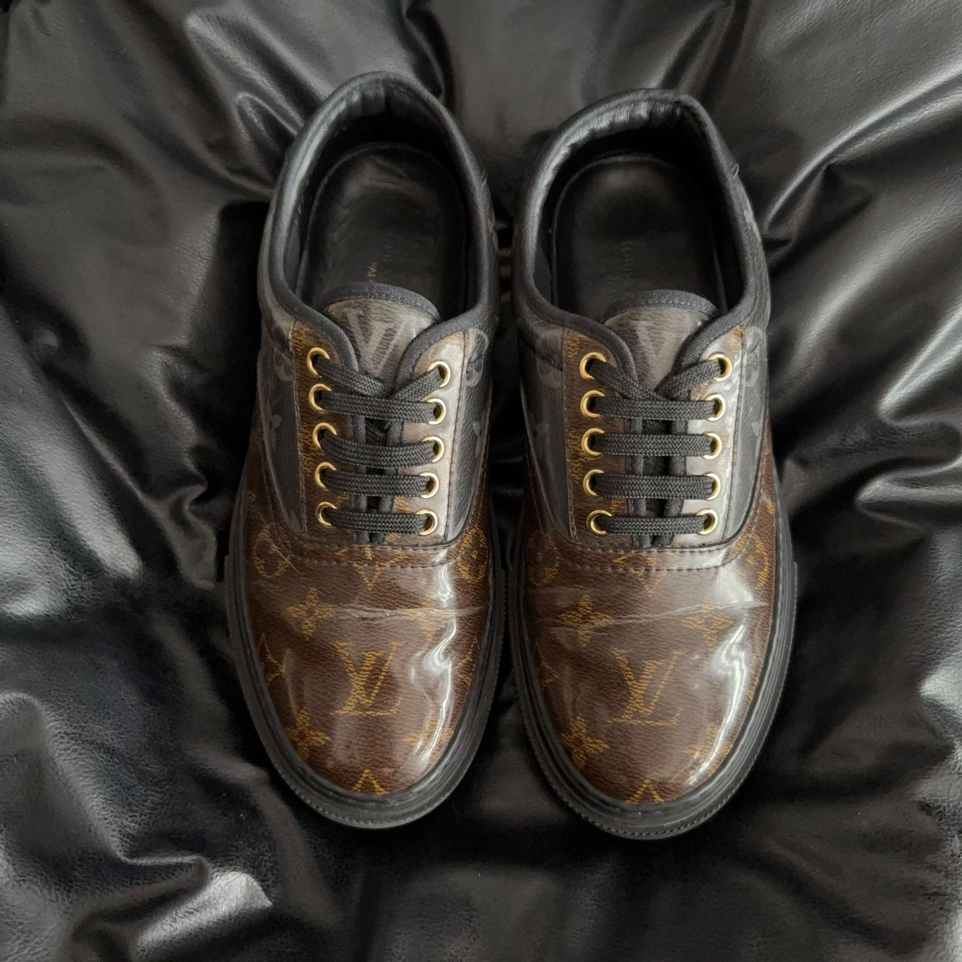 Louis Vuitton Louis Vuitton Clear Lowtop Sneakers 39.5 Men Size US 7 / EU 40 - 2 Thumbnail
