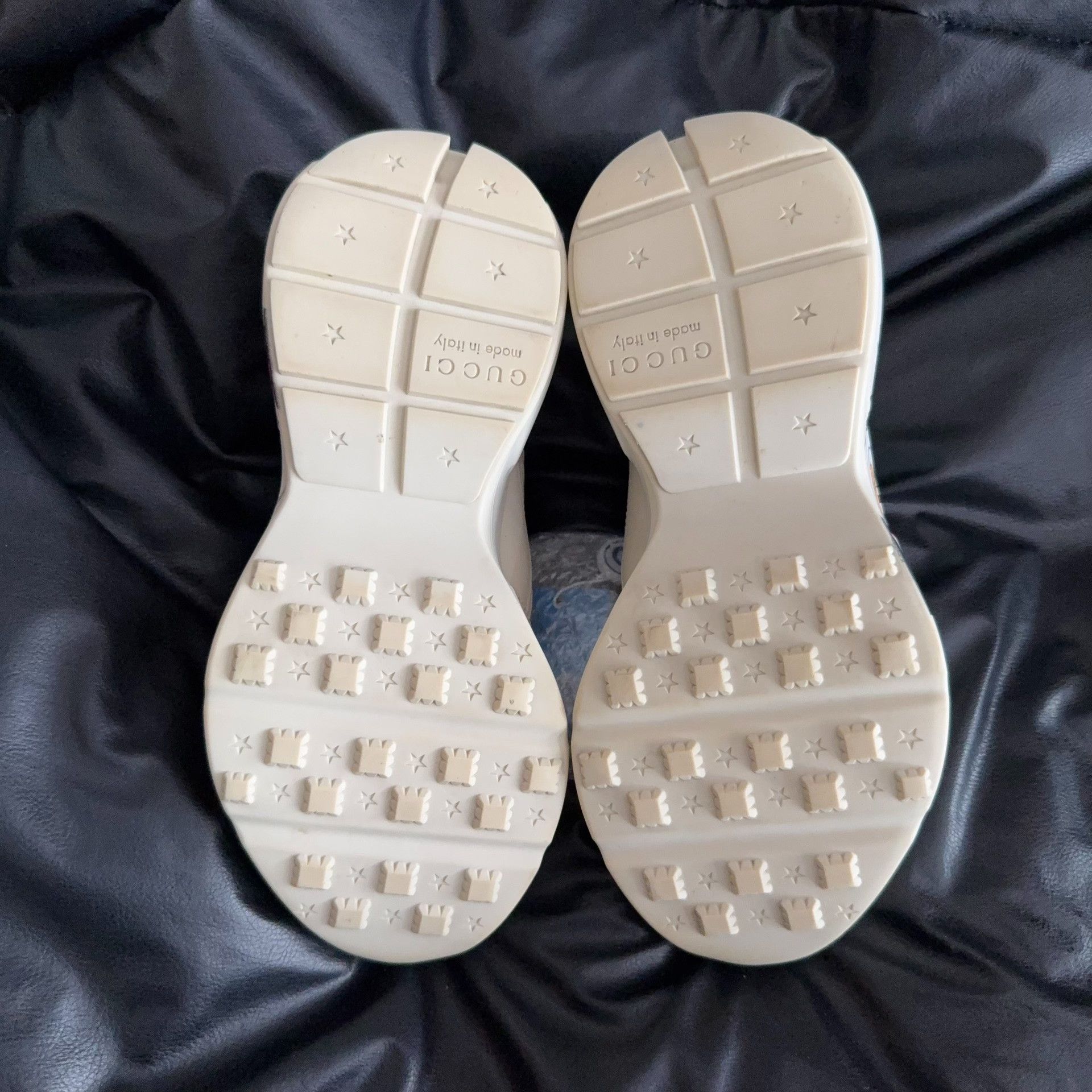 Gucci Gucci Lowtop Sneakers 37 Women Size US 6.5 / IT 36.5 - 6 Thumbnail