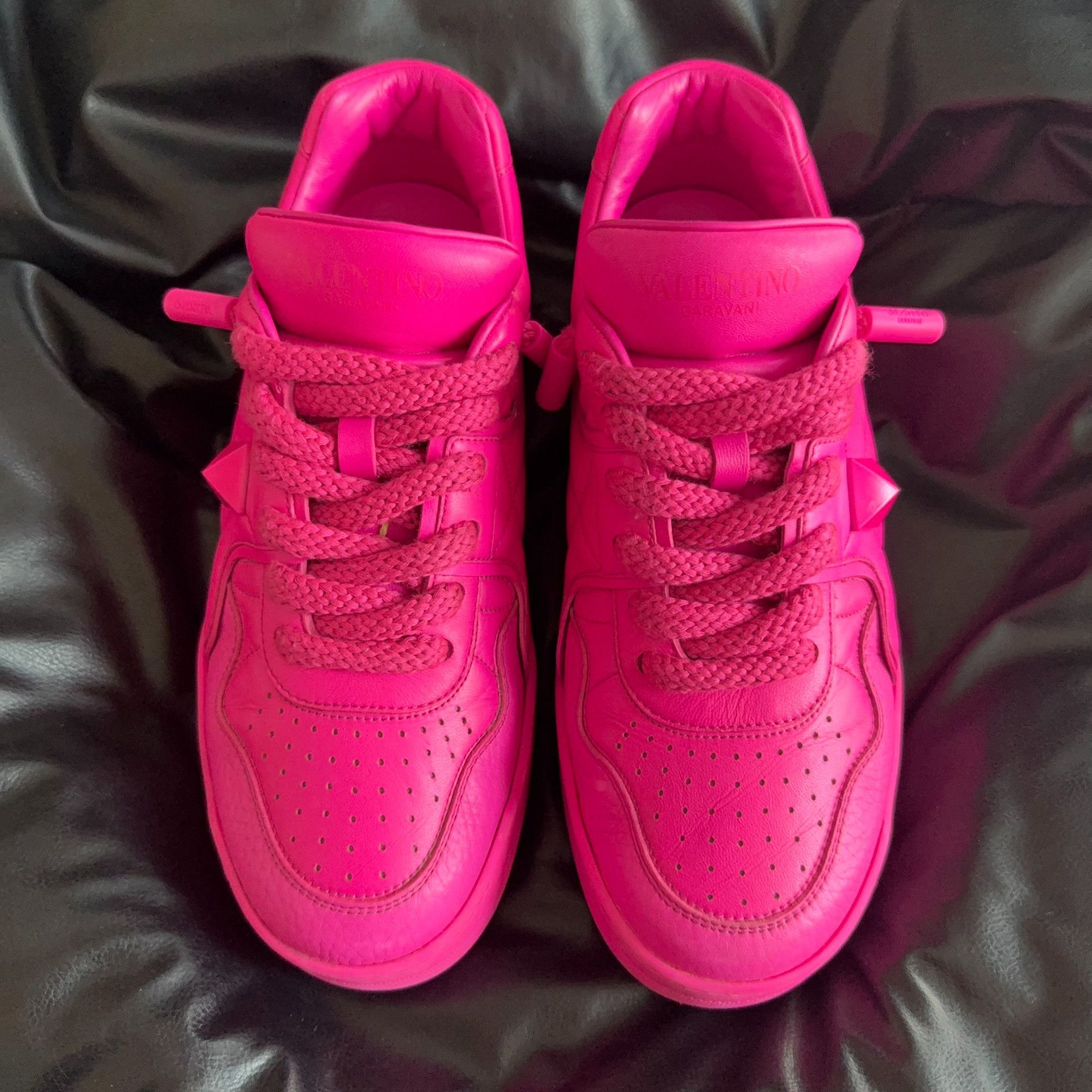 Valentino Valentino Pink Lowtop Sneakers 42.5 Men Size US 9.5 / EU 42-43 - 2 Thumbnail