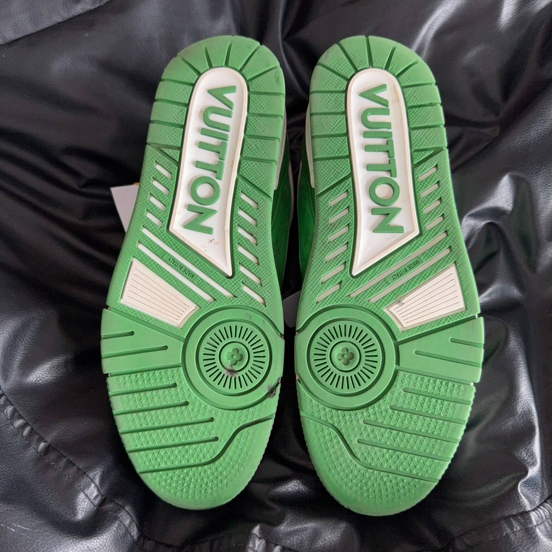 Louis Vuitton Louis Vuitton Training Green Lowtop Sneakers 42.5 Men Size US 9.5 / EU 42-43 - 4 Thumbnail