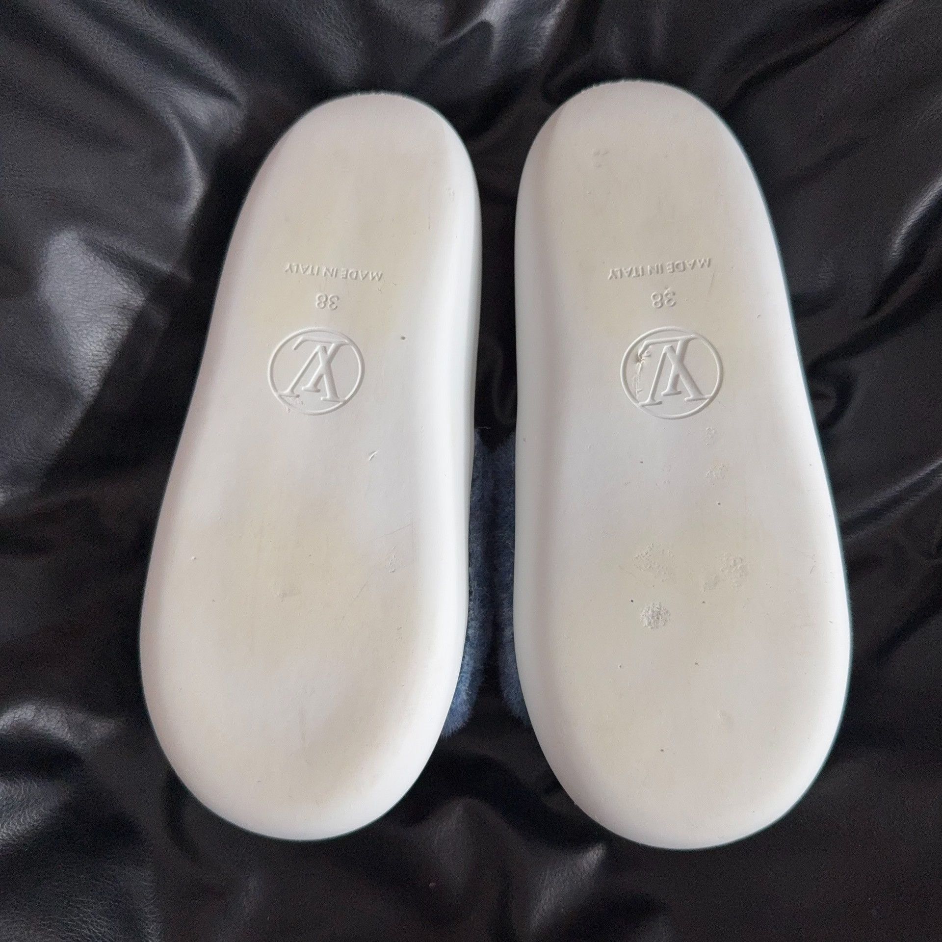 Louis Vuitton Louis Vuitton Blue Sandals 38 Women Size US 7.5 / IT 37.5 - 4 Thumbnail