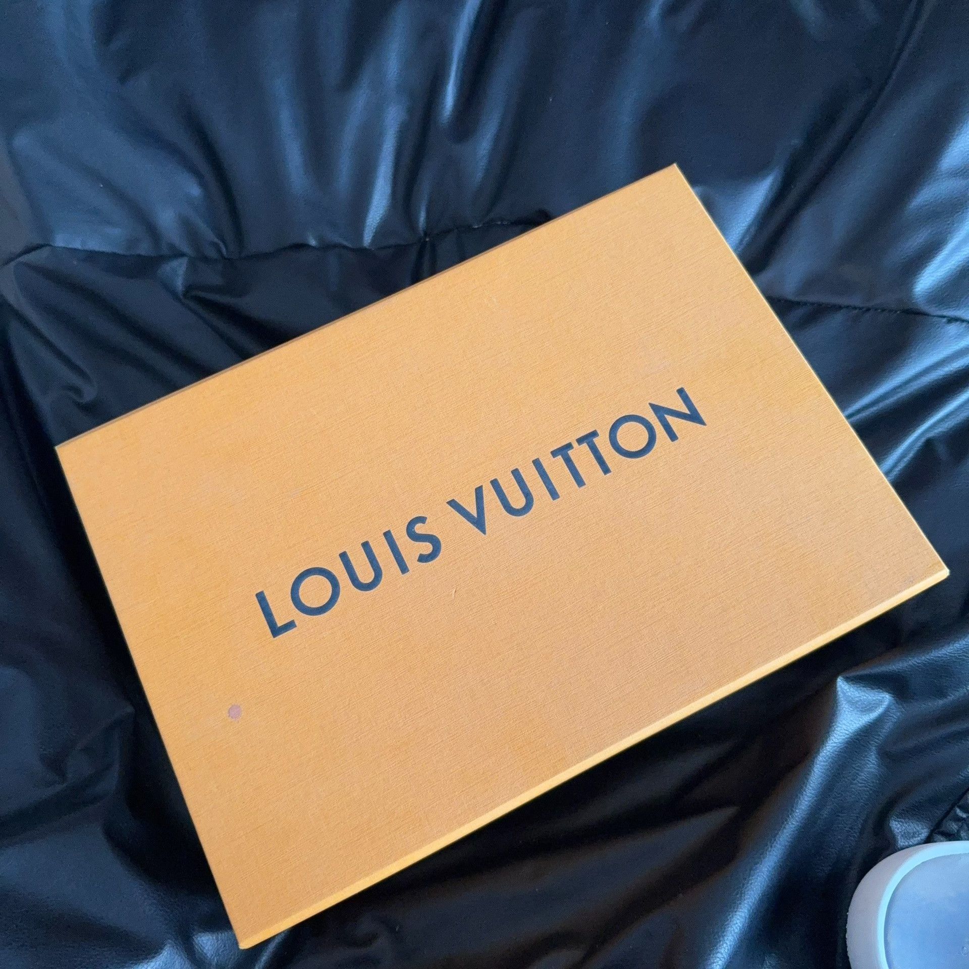 Louis Vuitton Louis Vuitton Blue Sandals 38 Women Size US 7.5 / IT 37.5 - 5 Thumbnail