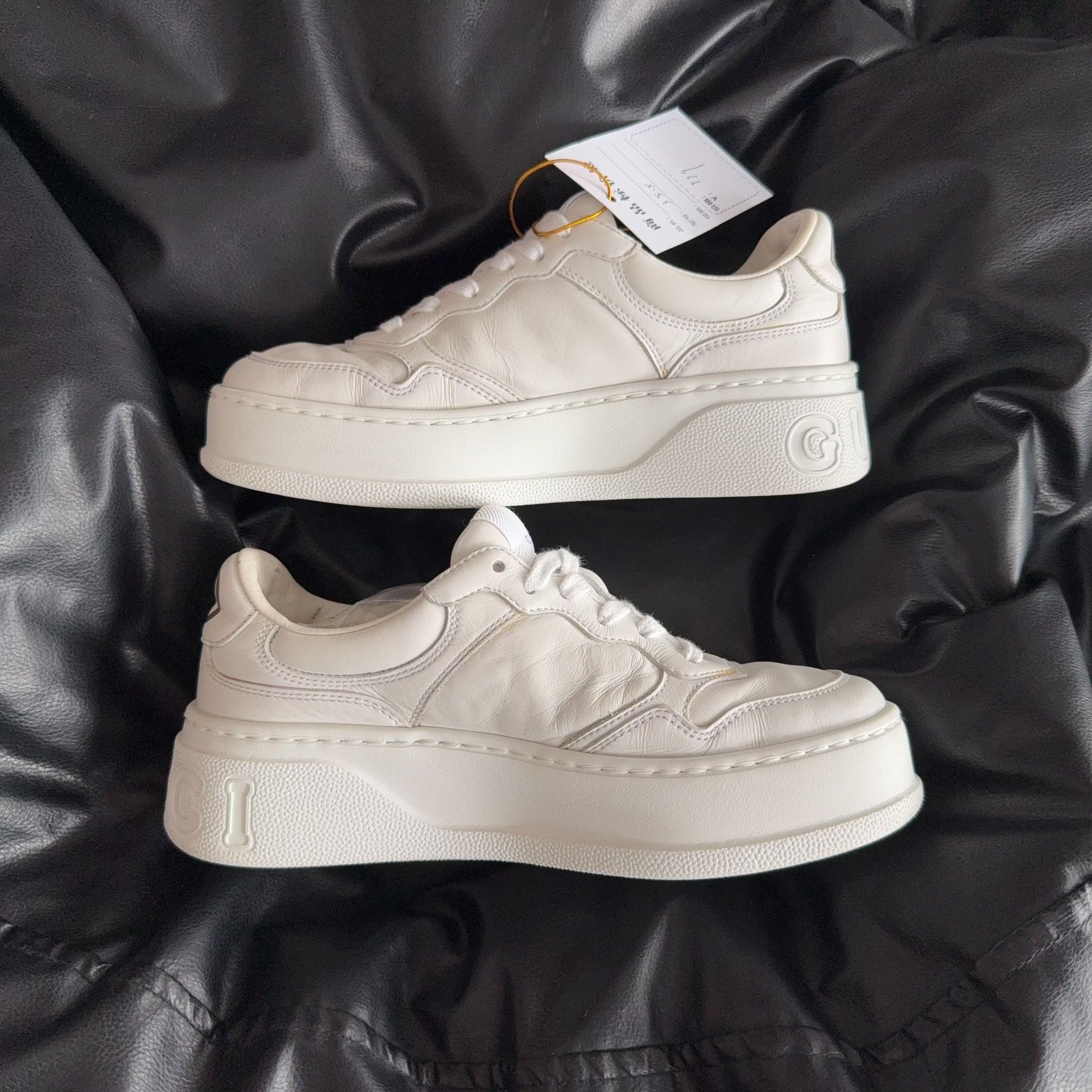 Gucci Gucci Lowtop Sneakers 35.5 Women Size US 5 / IT 35 - 6 Thumbnail