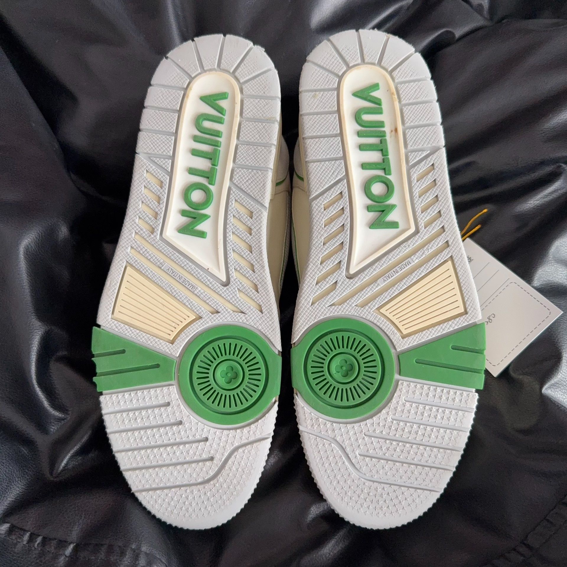 Louis Vuitton Louis Vuitton Training Green Lowtop Sneakers 41.5 Men Size US 9 / EU 42 - 4 Thumbnail