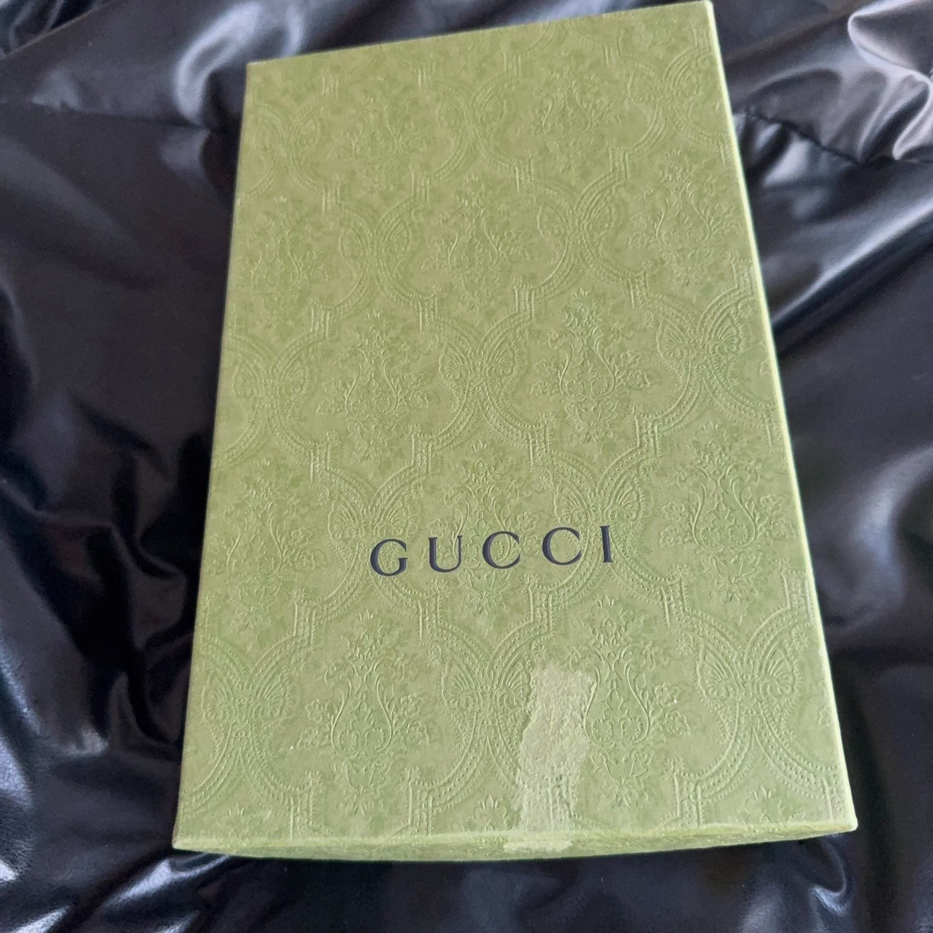 Gucci Gucci Gray Lowtop Sneakers 35.5 Women Size US 5 / IT 35 - 7 Thumbnail