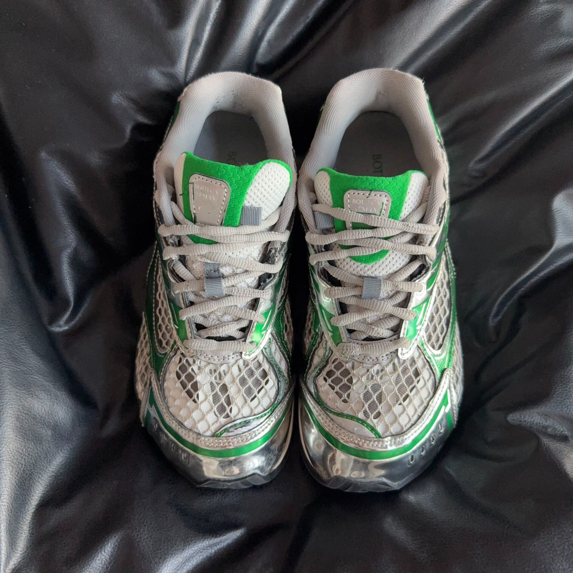 Bottega Veneta Bottega Veneta Silver Lowtop Sneakers 38 Women Size US 7.5 / IT 37.5 - 2 Thumbnail