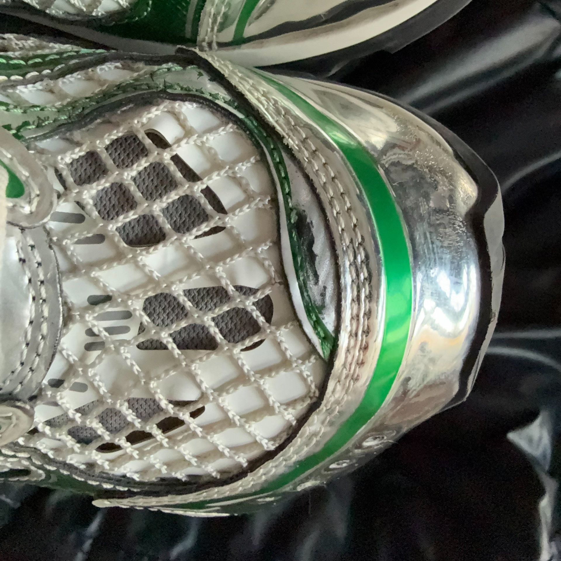 Bottega Veneta Bottega Veneta Silver Lowtop Sneakers 38 Women Size US 7.5 / IT 37.5 - 8 Thumbnail