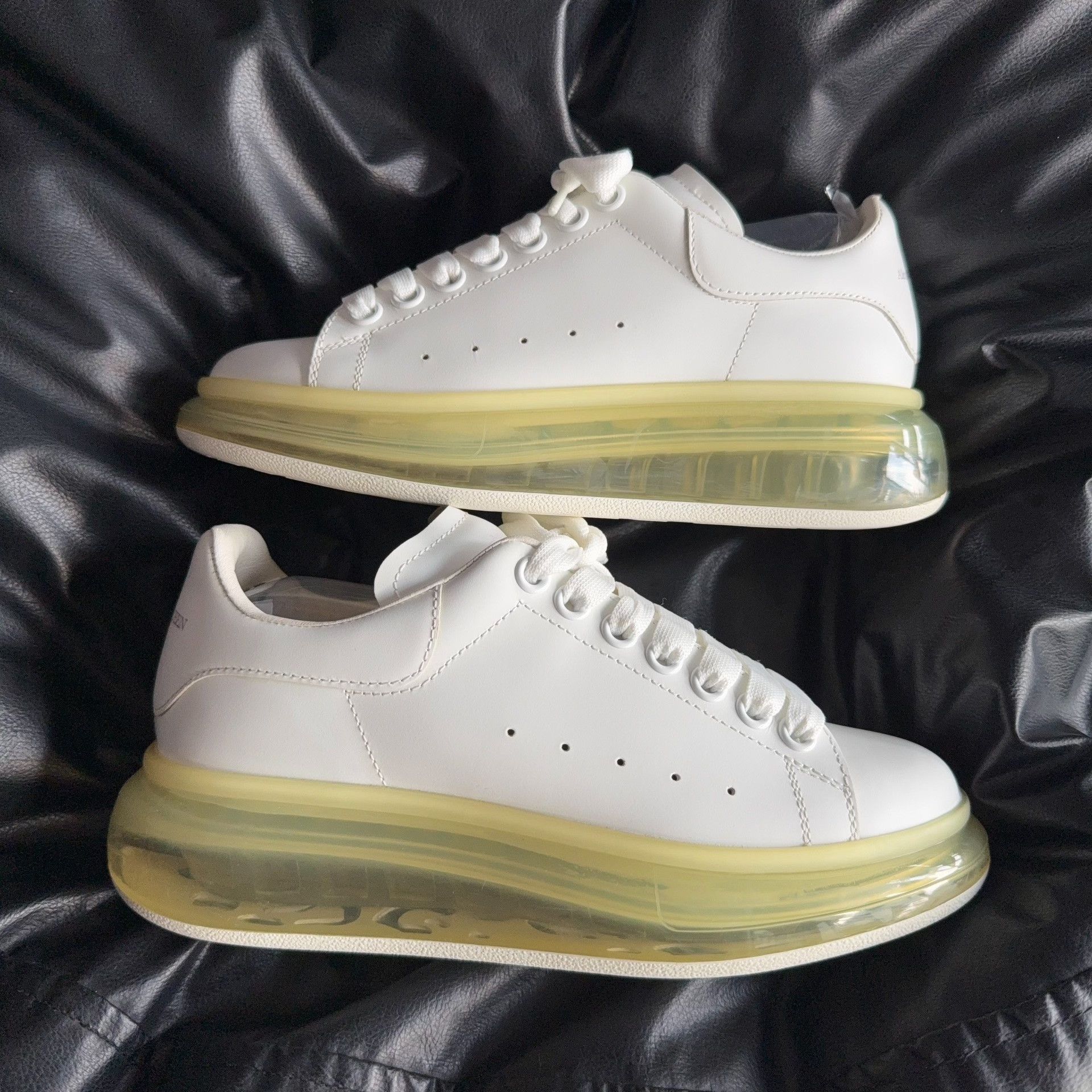 Alexander McQueen Alexander McQueen Clear Lowtop Sneakers 37 Women Size US 6.5 / IT 36.5 - 5 Thumbnail