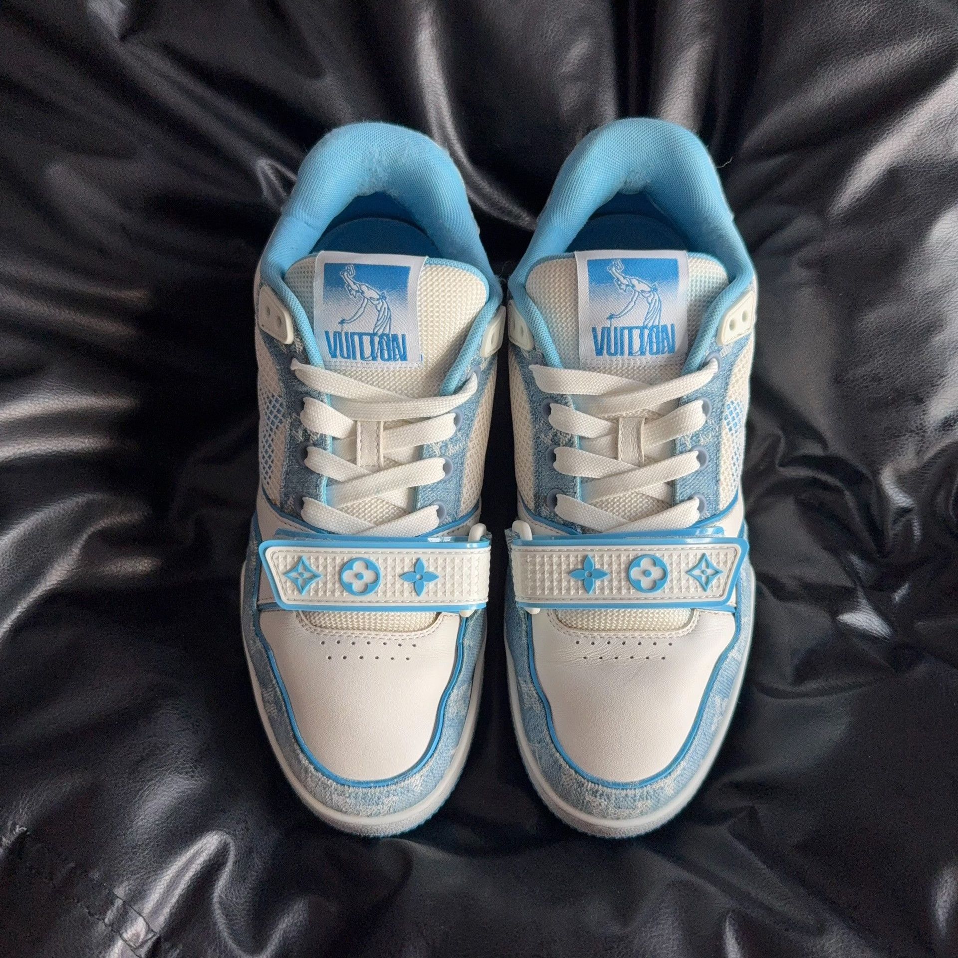 Louis Vuitton Louis Vuitton Training Blue Lowtop Sneakers 39.5 Women Size US 8.5 / IT 38.5 - 2 Thumbnail