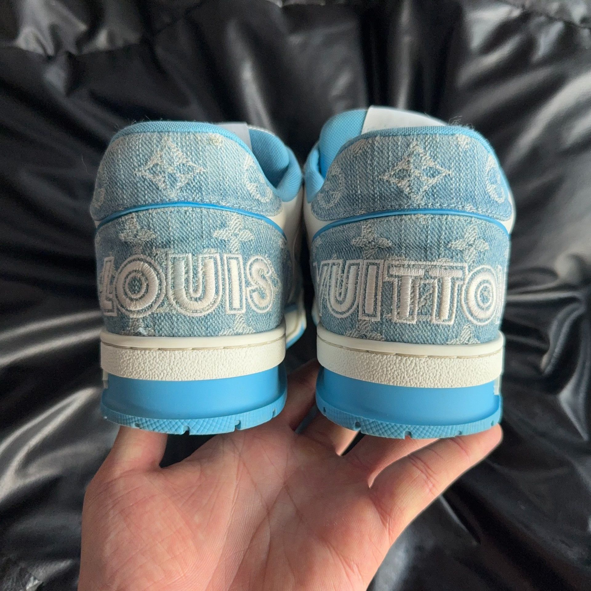 Louis Vuitton Louis Vuitton Training Blue Lowtop Sneakers 39.5 Women Size US 8.5 / IT 38.5 - 3 Thumbnail