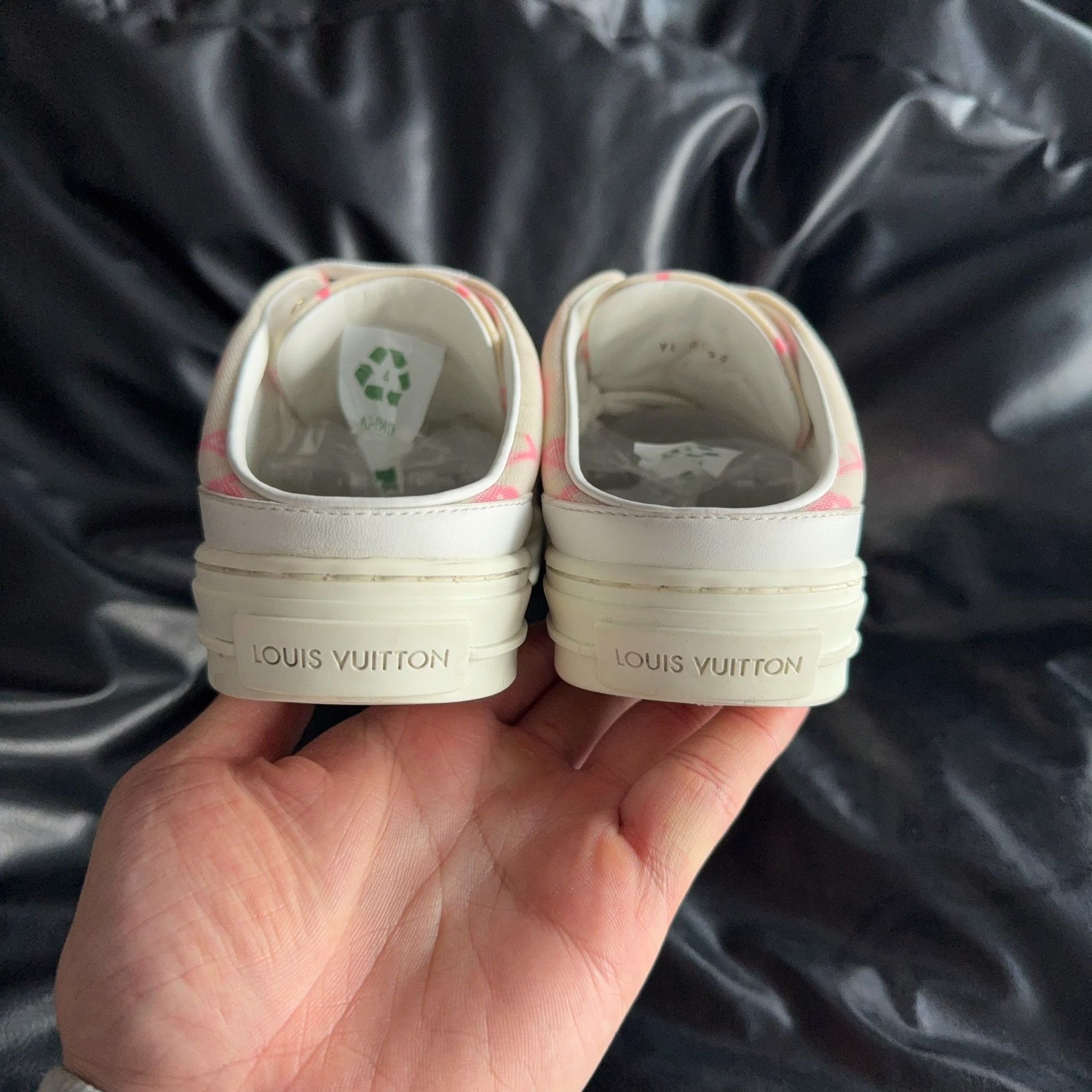 Louis Vuitton Louis Vuitton Pink Lowtop Sneakers 36 Women Size US 6 / IT 36 - 3 Thumbnail