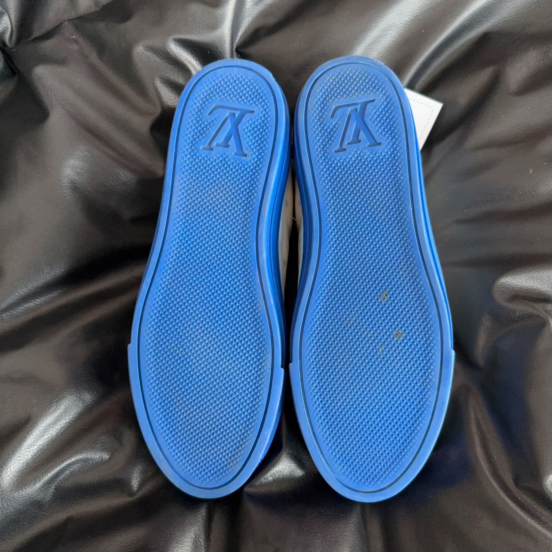 Louis Vuitton Louis Vuitton Blue Lowtop Sneakers 37 Women Size US 6.5 / IT 36.5 - 4 Thumbnail