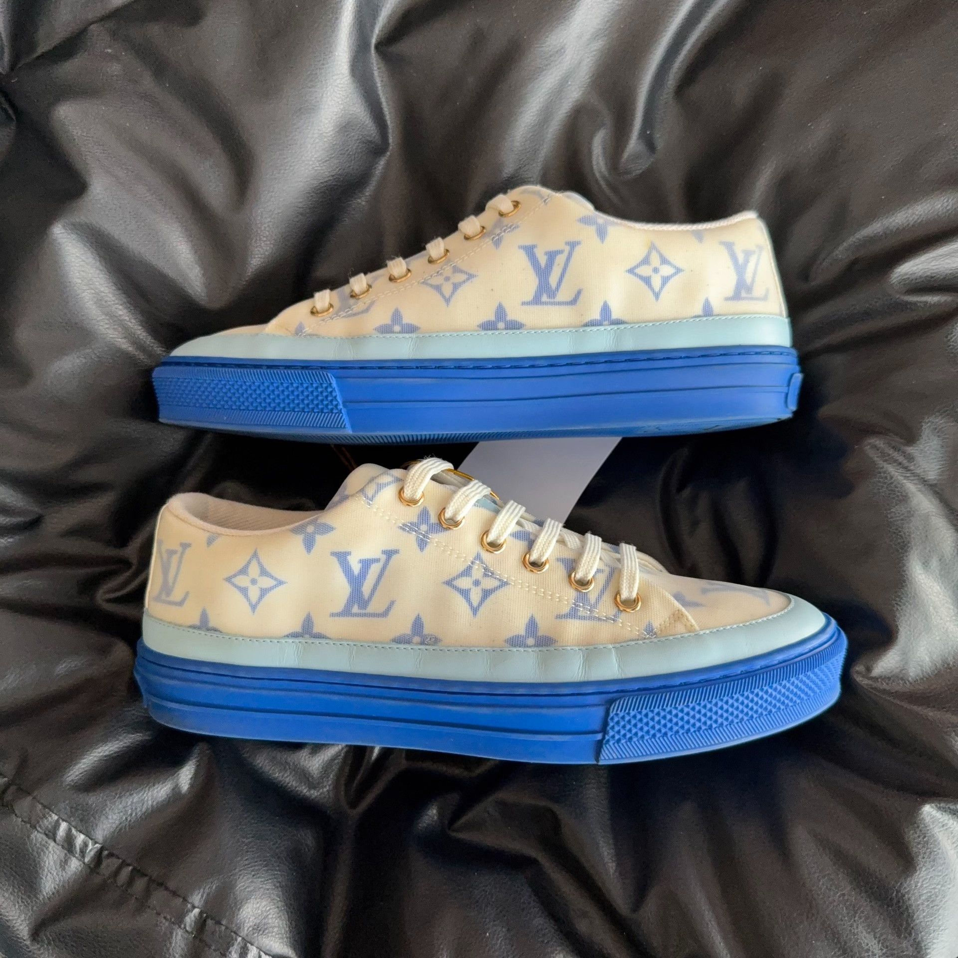 Louis Vuitton Louis Vuitton Blue Lowtop Sneakers 37 Women Size US 6.5 / IT 36.5 - 5 Thumbnail