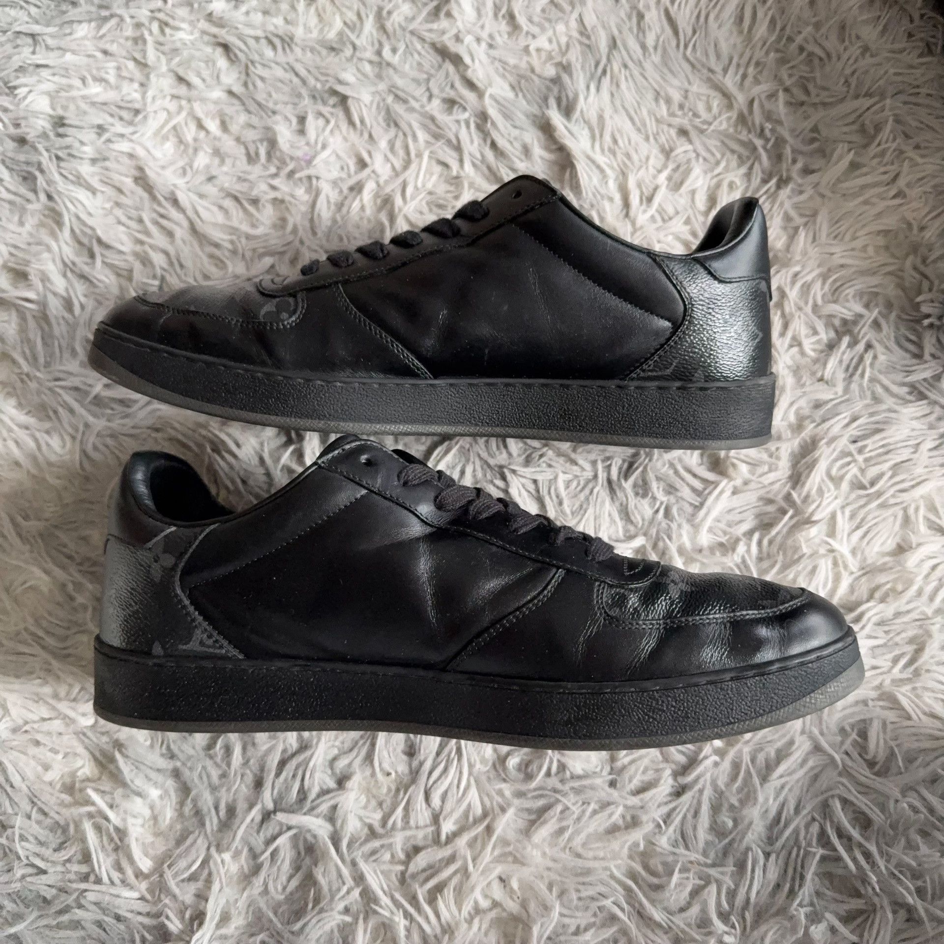 Louis Vuitton Louis Vuitton Black Lowtop Sneakers 42.5 Men Size US 9.5 / EU 42-43 - 6 Thumbnail