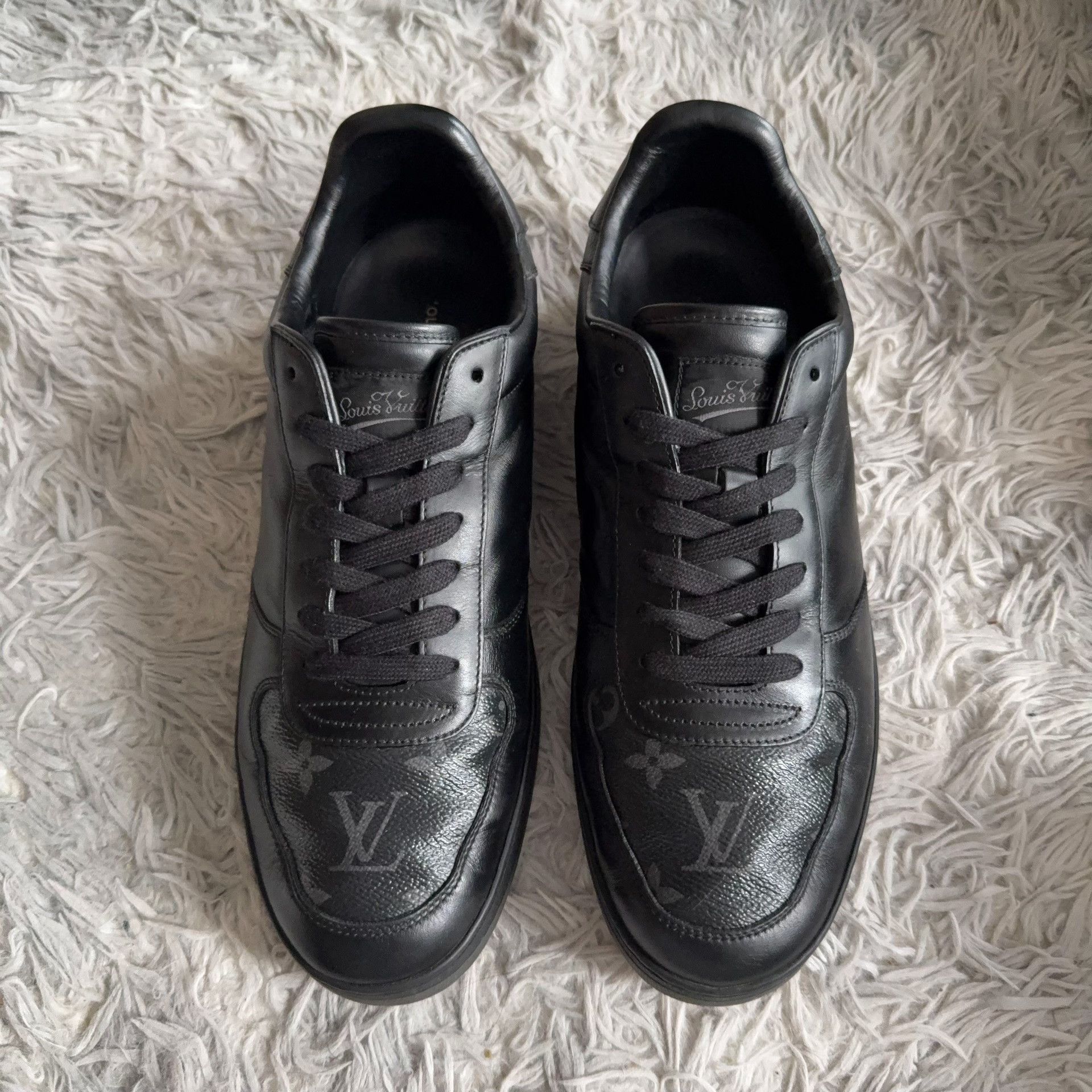 Louis Vuitton Louis Vuitton Black Lowtop Sneakers 42.5 Men Size US 9.5 / EU 42-43 - 2 Thumbnail