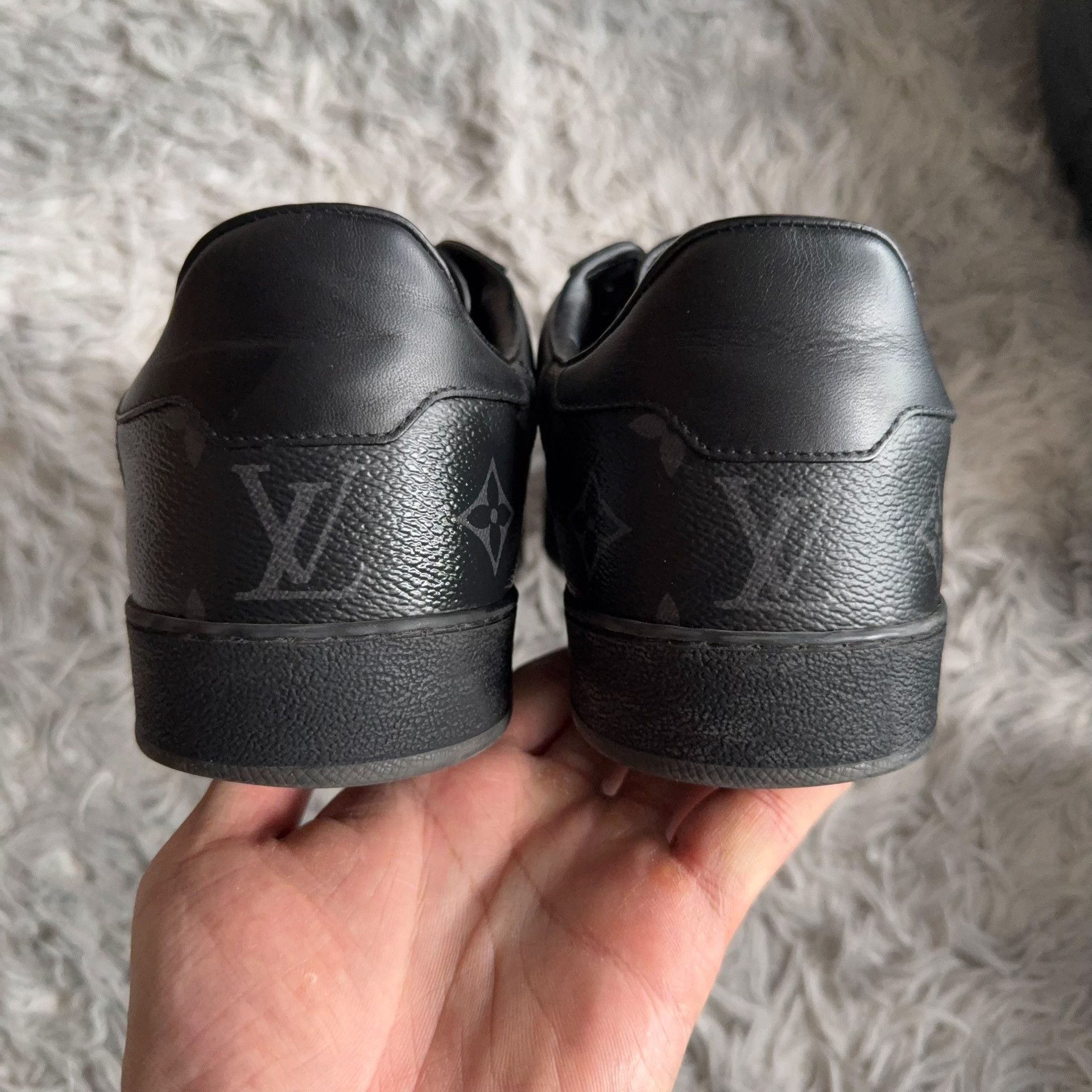 Louis Vuitton Louis Vuitton Black Lowtop Sneakers 42.5 Men Size US 9.5 / EU 42-43 - 3 Thumbnail