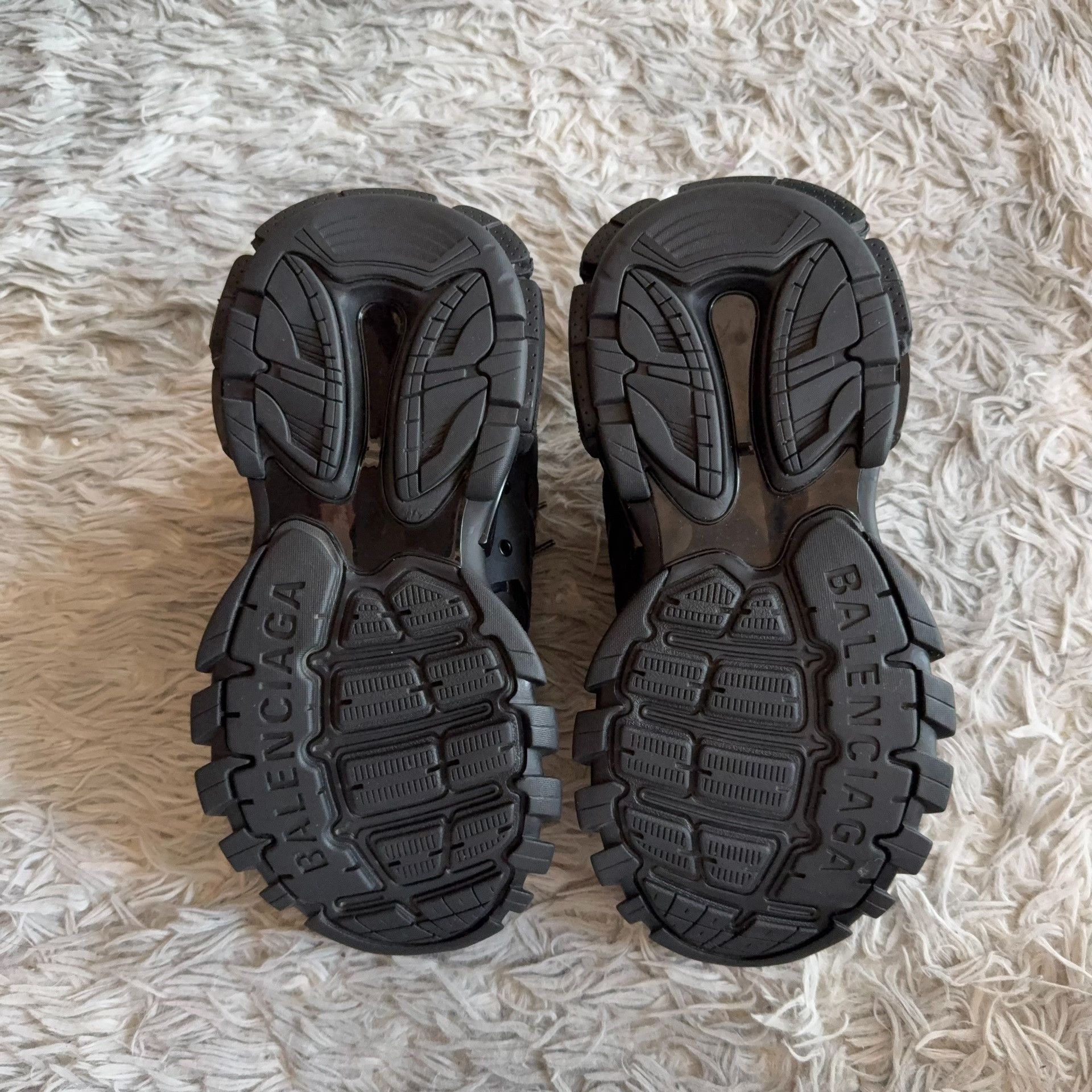 Balenciaga Balenciaga Black Lowtop Sneakers 38 Women Size US 7.5 / IT 37.5 - 4 Thumbnail
