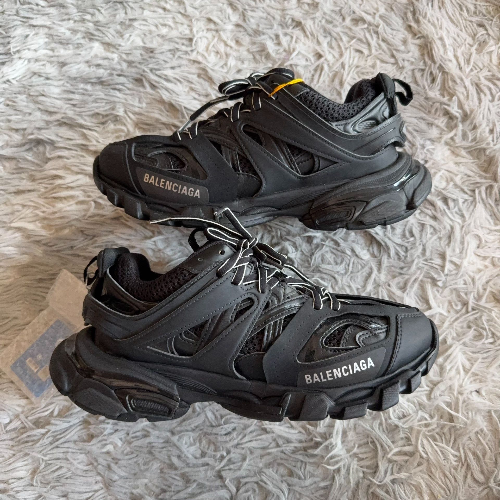 Balenciaga Balenciaga Black Lowtop Sneakers 38 Women Size US 7.5 / IT 37.5 - 5 Thumbnail