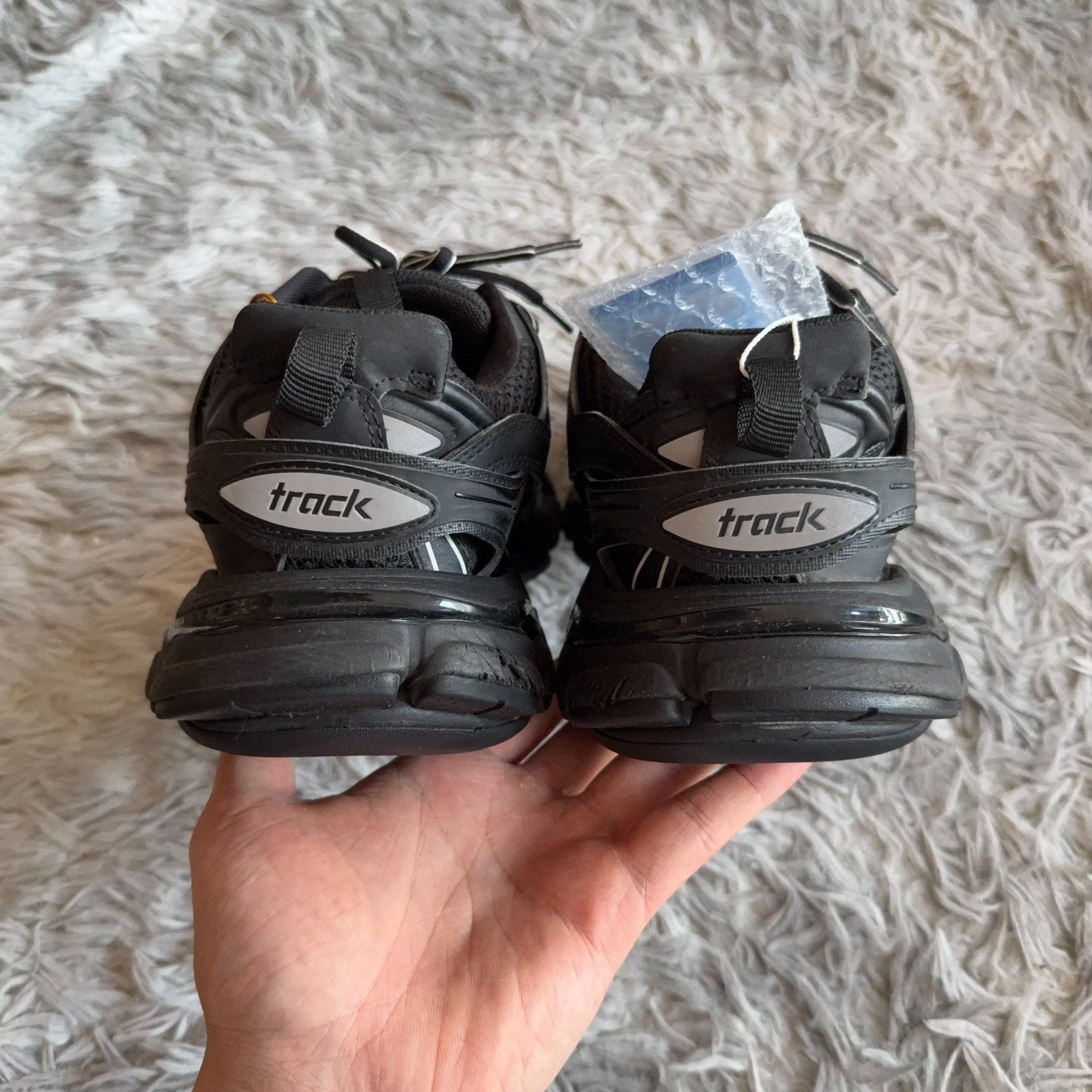 Balenciaga Balenciaga Black Lowtop Sneakers 38 Women Size US 7.5 / IT 37.5 - 3 Thumbnail