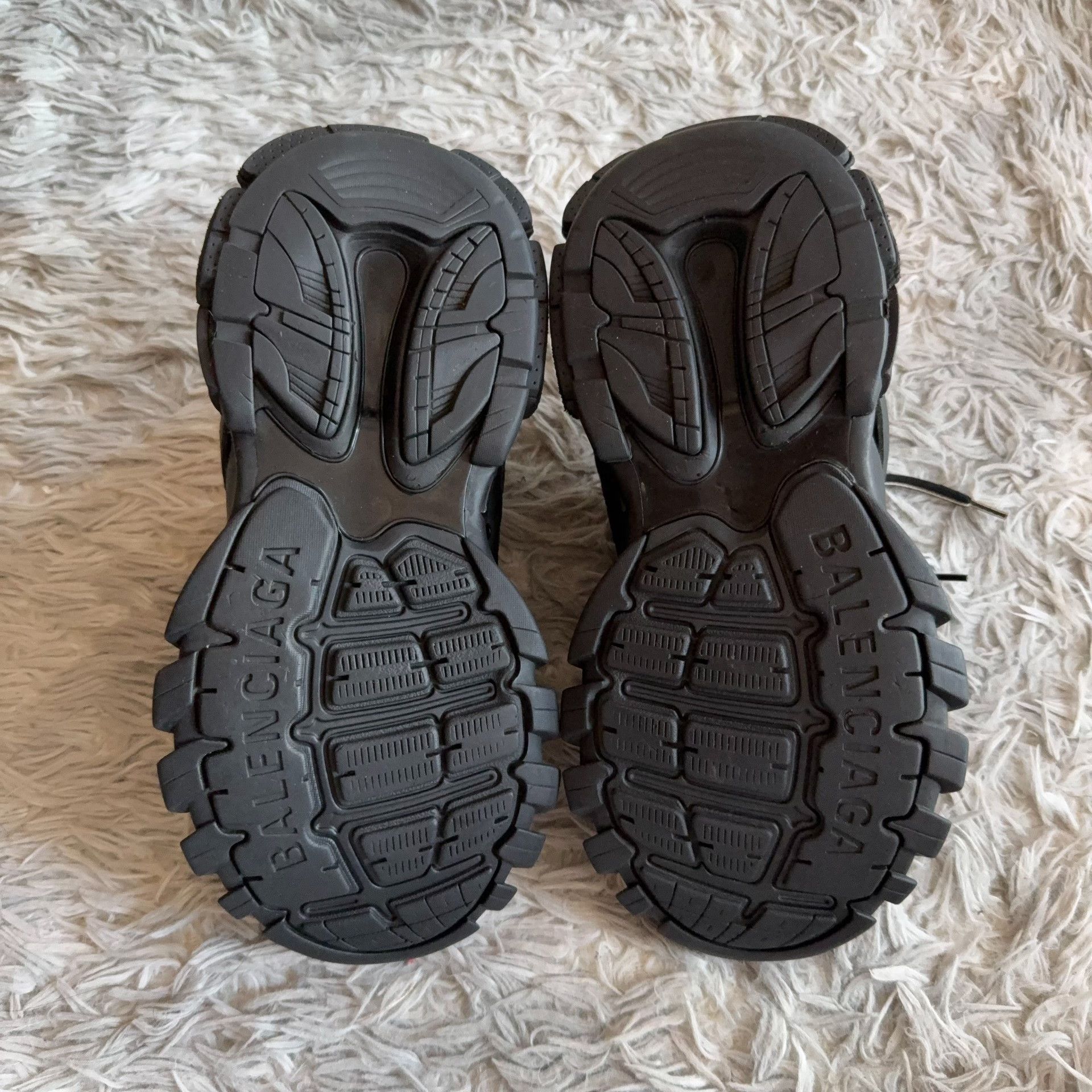 Balenciaga Balenciaga Black Lowtop Sneakers 40 Men Size US 7.5 / EU 40-41 - 6 Thumbnail