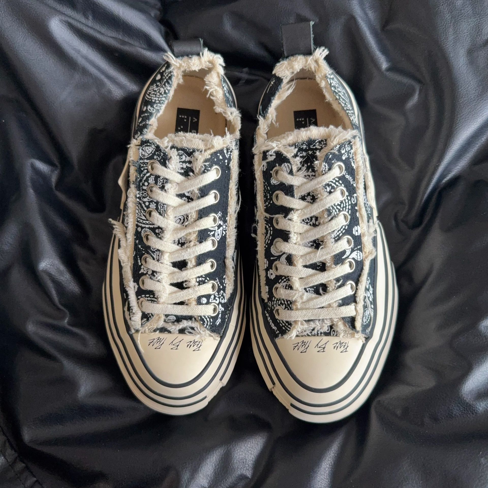 Other Paisley Black Lowtop Sneakers 38 Women Size US 7.5 / IT 37.5 - 2 Thumbnail