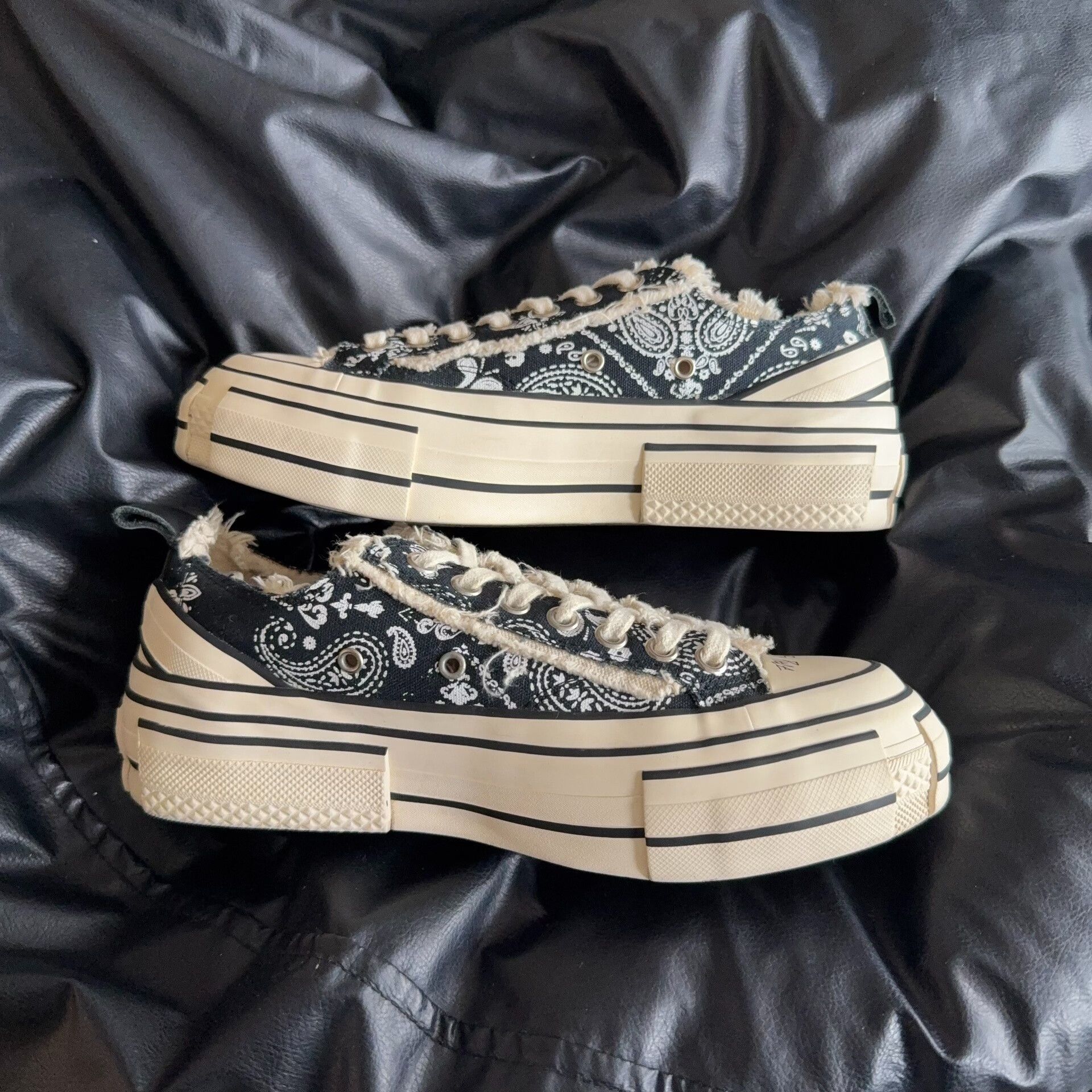 Other Paisley Black Lowtop Sneakers 38 Women Size US 7.5 / IT 37.5 - 6 Thumbnail