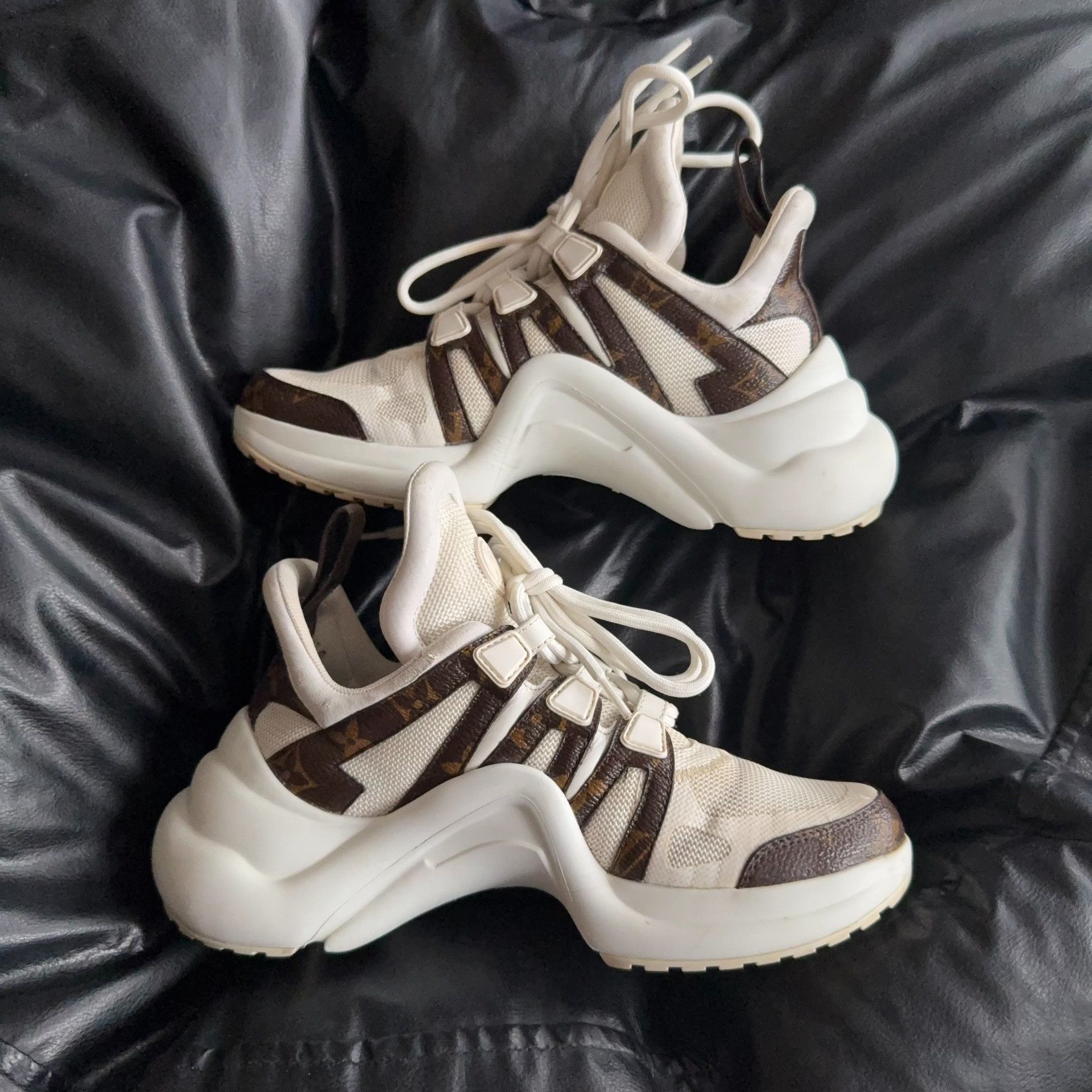 Louis Vuitton Louis Vuitton Lowtop Sneakers 35 Women Size US 5 / IT 35 - 6 Thumbnail