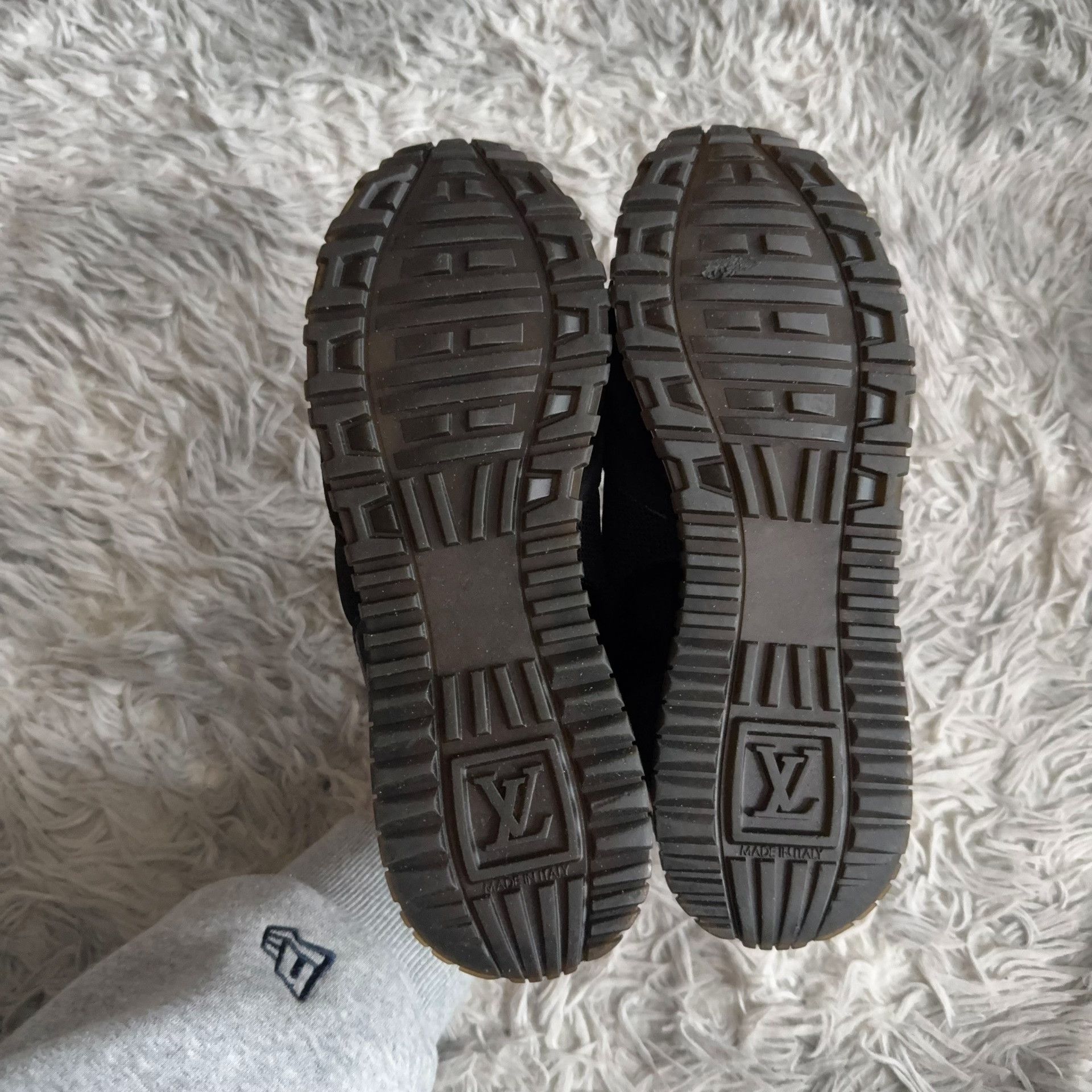 Louis Vuitton Louis Vuitton Lowtop Sneakers 36.5 Women Size US 6 / IT 36 - 4 Thumbnail
