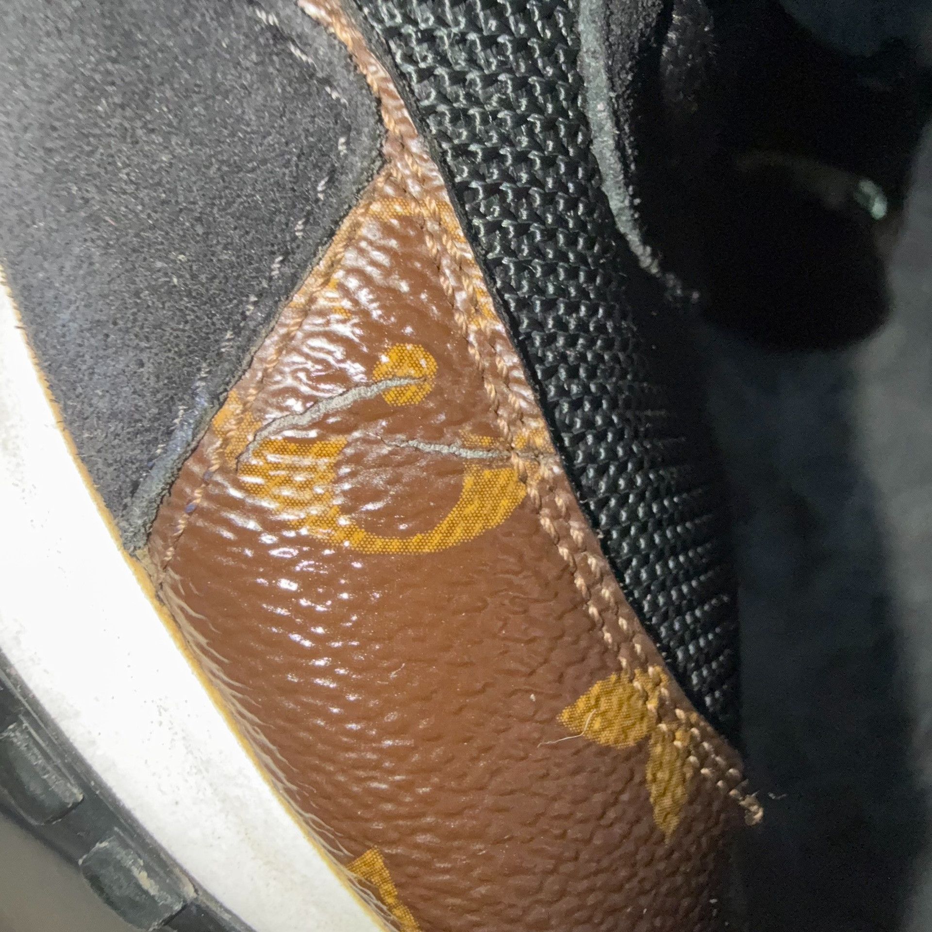 Louis Vuitton Louis Vuitton Lowtop Sneakers 36.5 Women Size US 6 / IT 36 - 8 Thumbnail