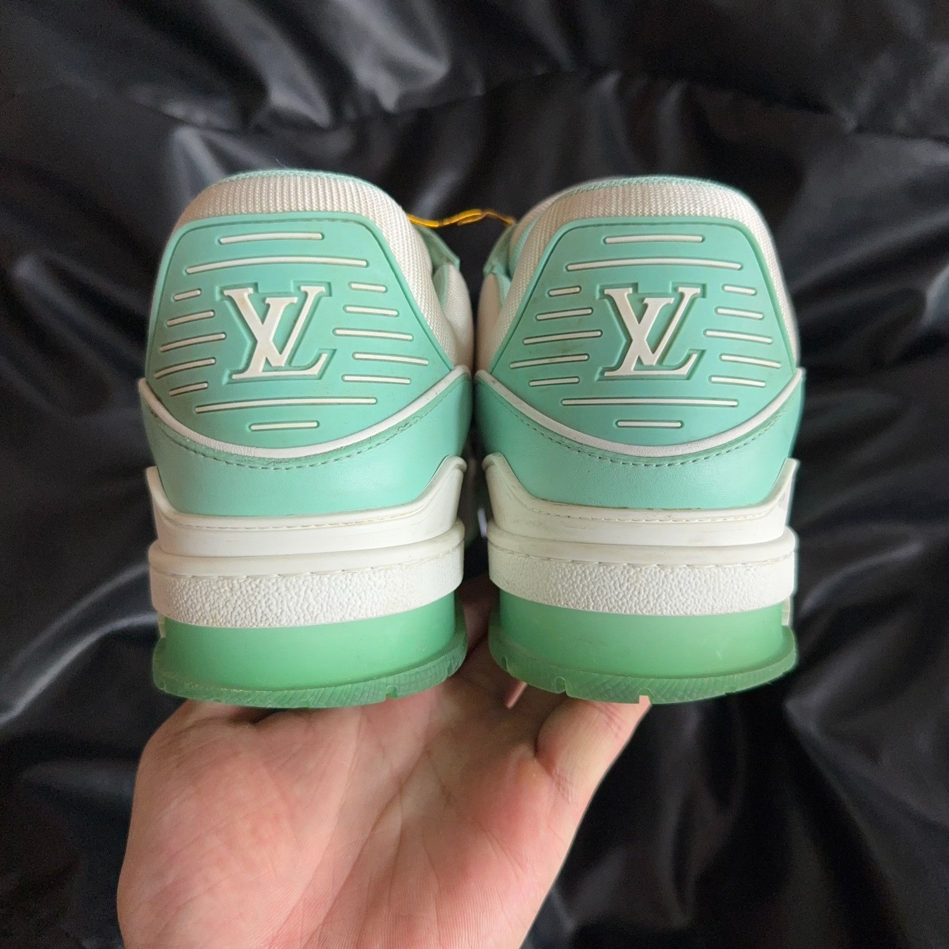 Louis Vuitton Louis Vuitton Training Green Lowtop Sneakers 7 Men Size US 7 / EU 40 - 3 Thumbnail