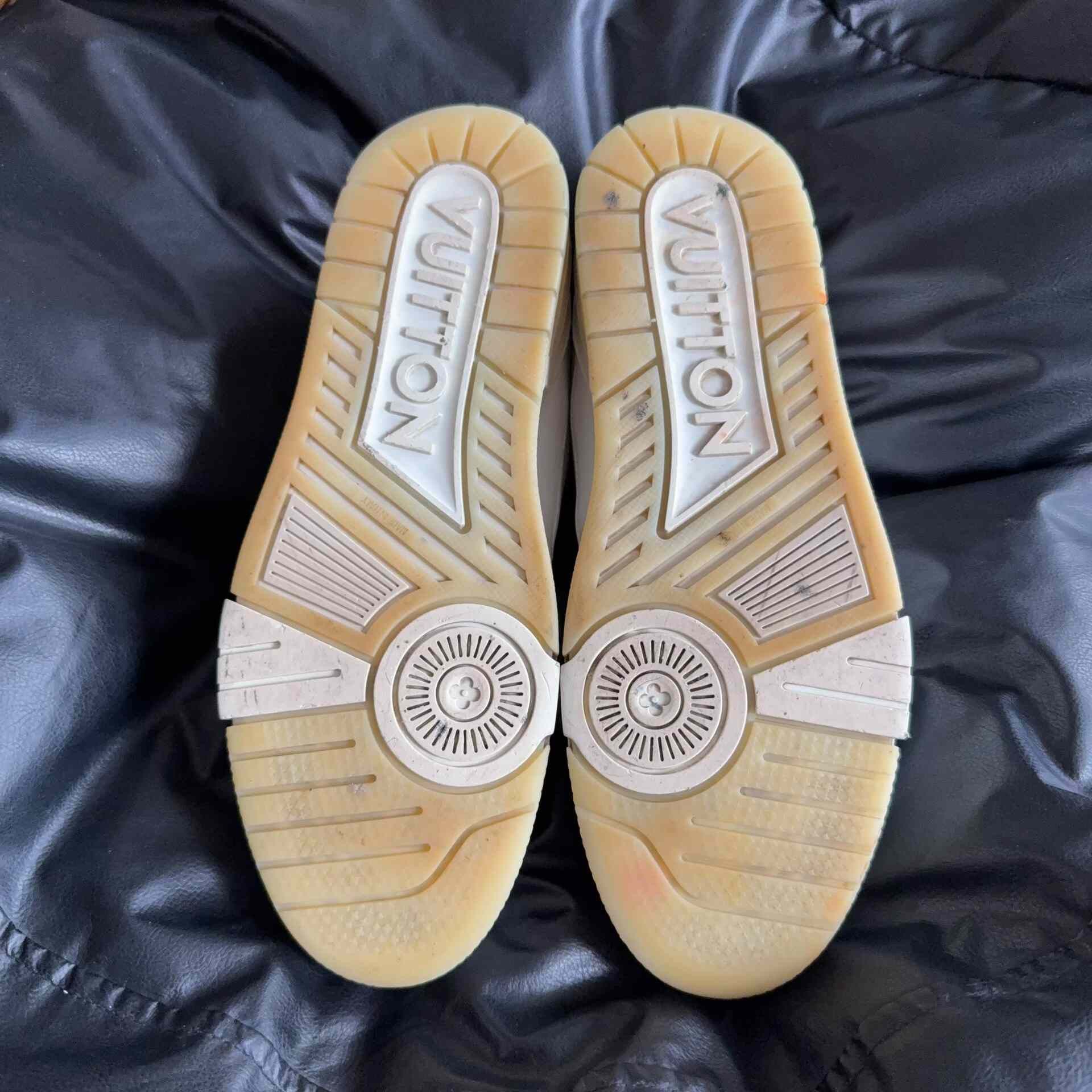 Louis Vuitton Louis Vuitton Training White Lowtop Sneakers 43 Men Size US 10 / EU 43 - 4 Thumbnail