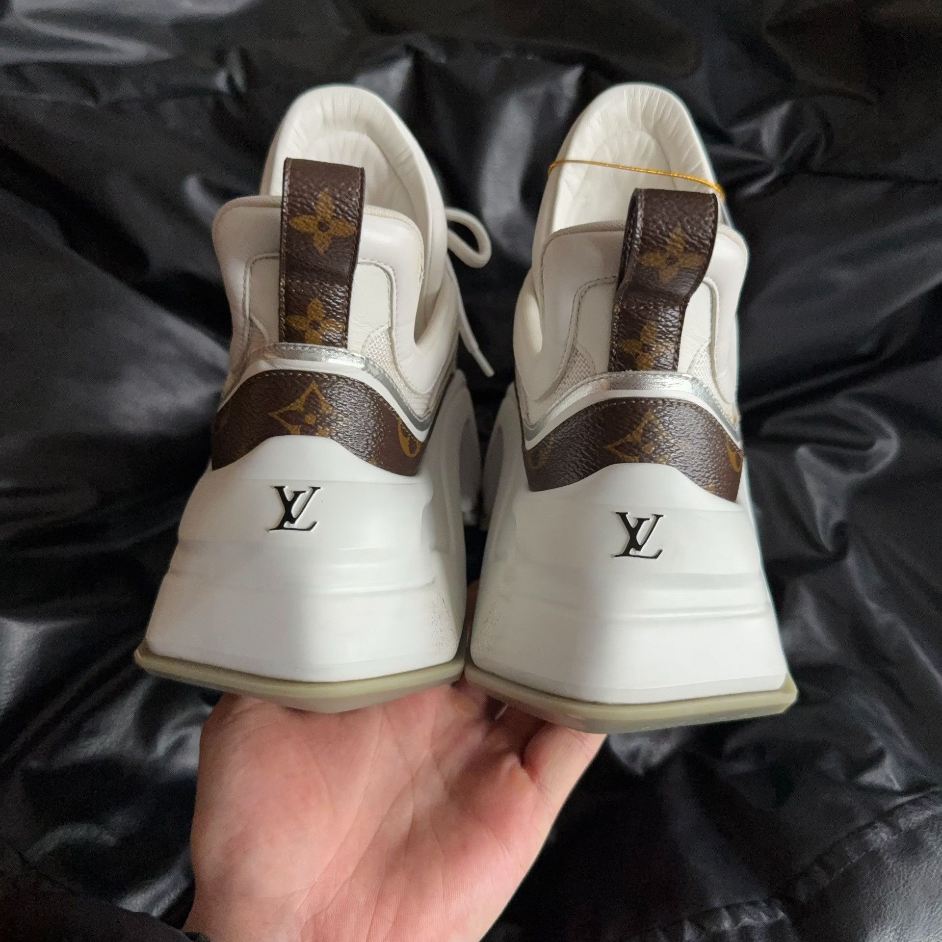 Louis Vuitton Louis Vuitton Brown Hitop Sneakers 36.5 Women Size US 6 / IT 36 - 3 Thumbnail