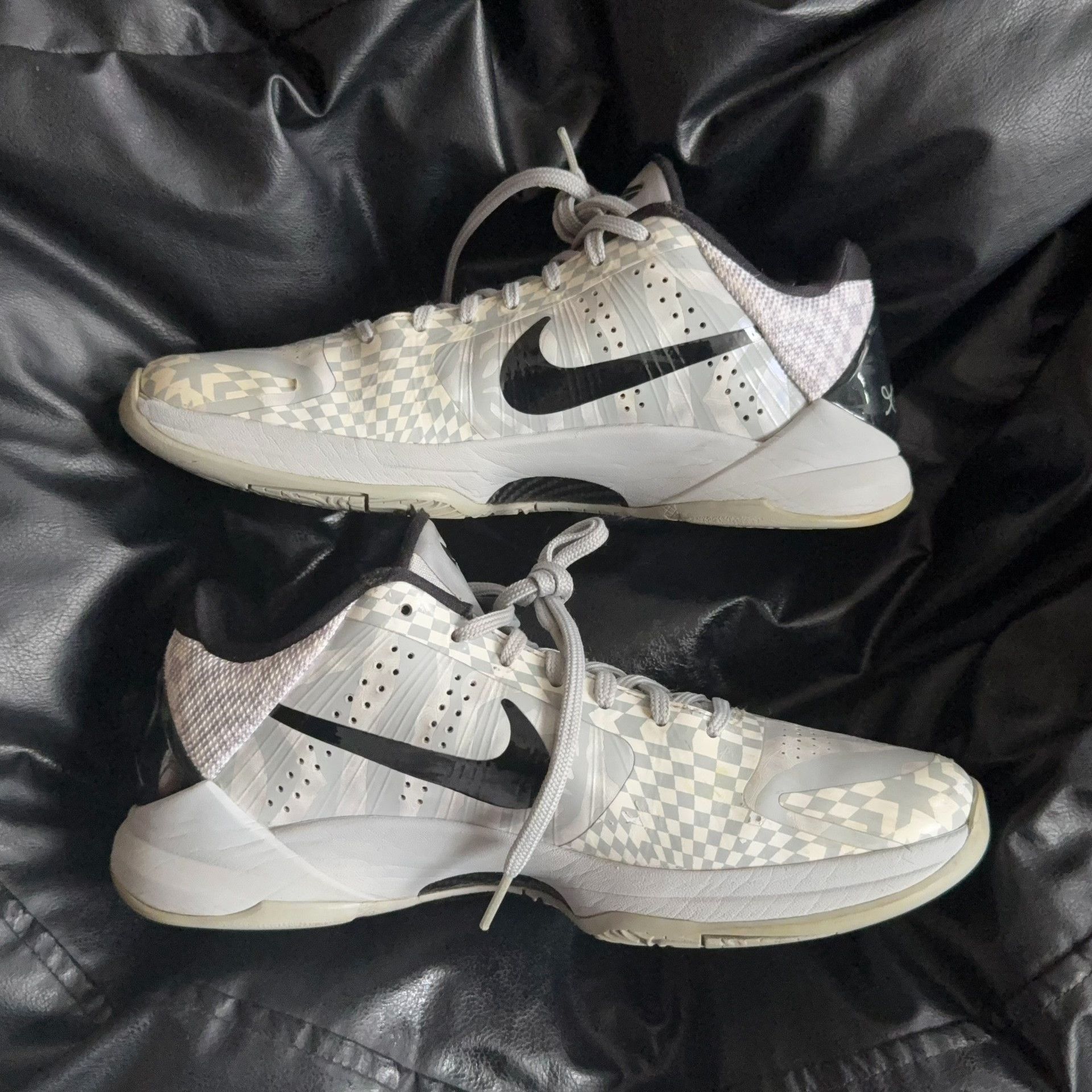 Nike Nike White Lowtop Sneakers 42 Men Size US 9 / EU 42 - 6 Thumbnail
