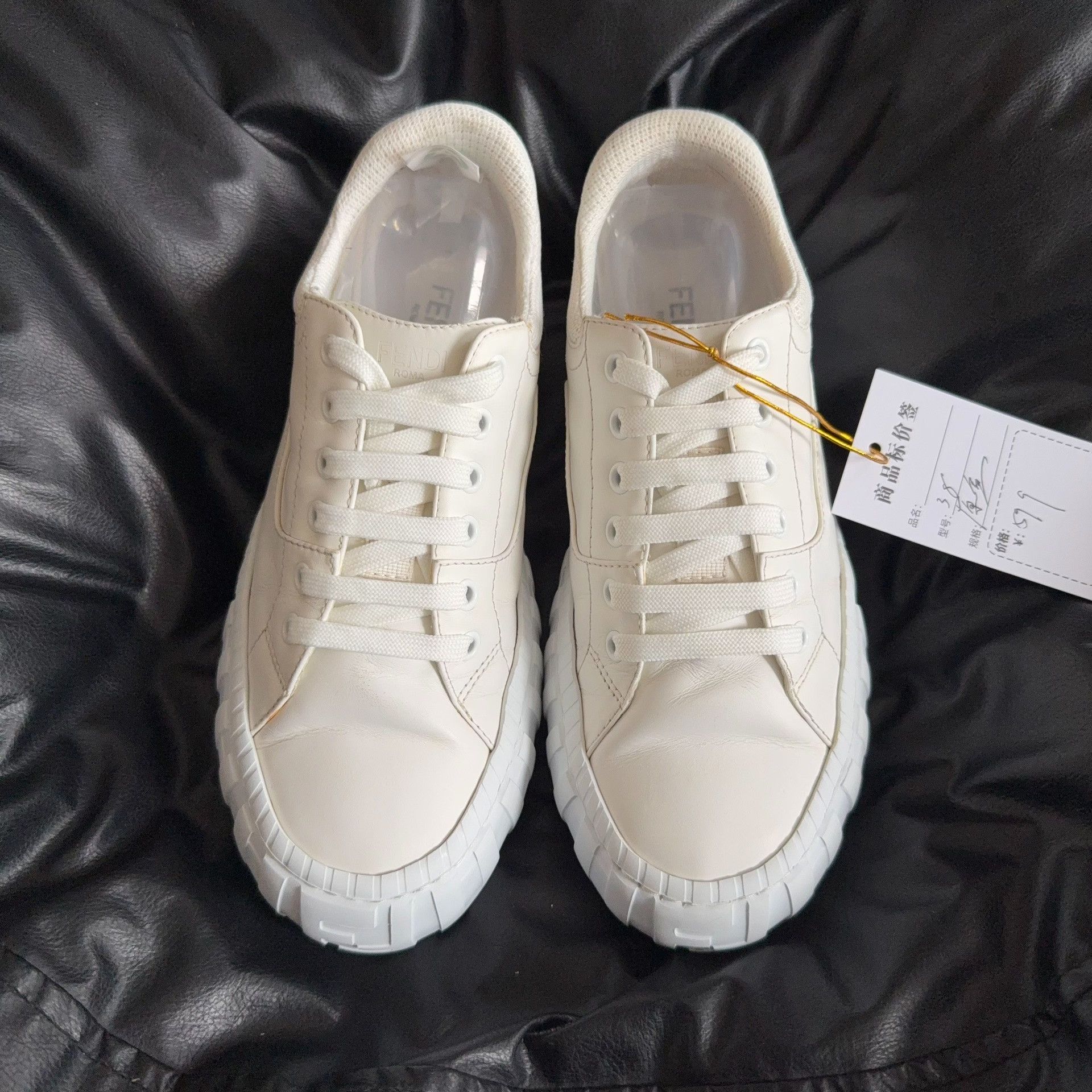 Fendi Fendi White Lowtop Sneakers 38 Women Size US 7.5 / IT 37.5 - 2 Thumbnail
